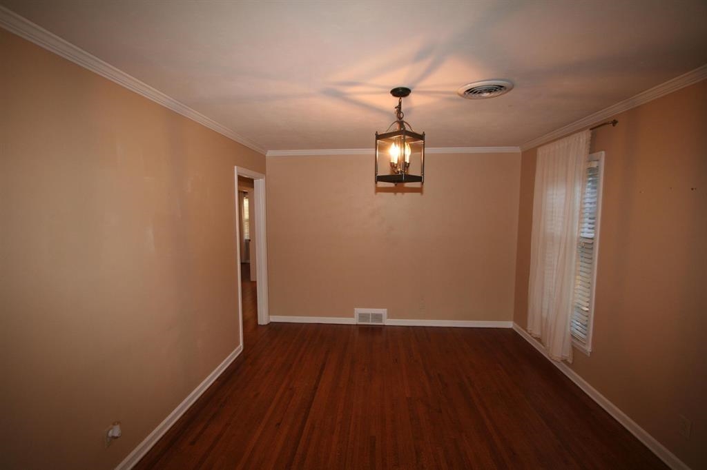 1588 Dorset Dr Property Photo 14