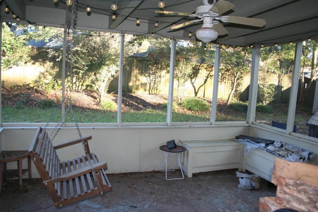 1588 Dorset Dr Property Photo 22