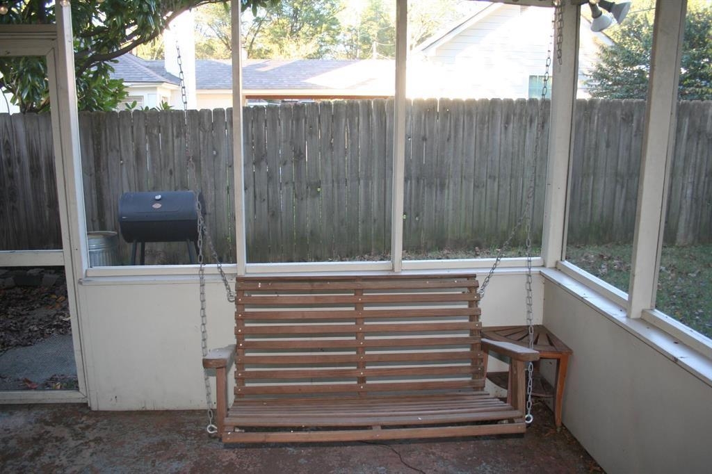 1588 Dorset Dr Property Photo 23
