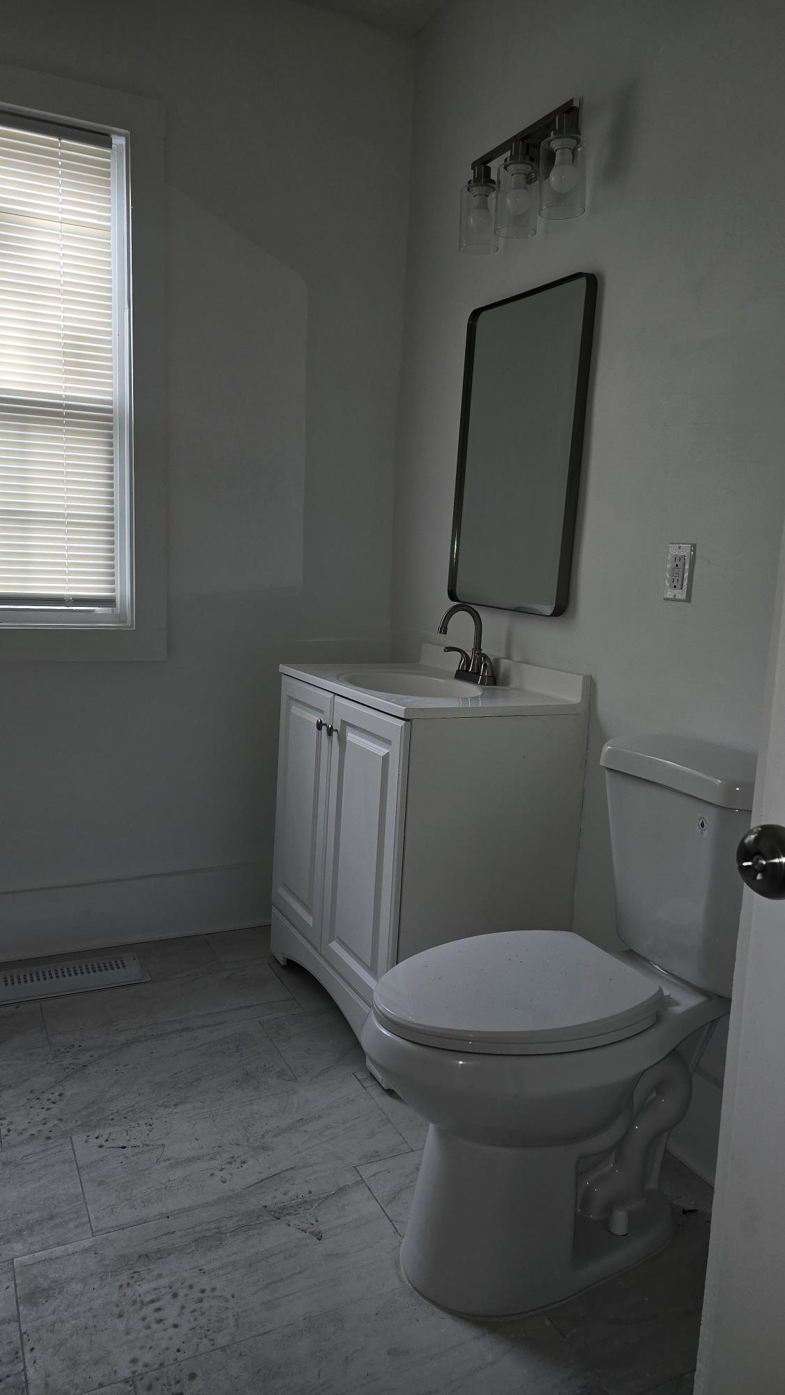 1251 Lamar Ave Property Photo 8