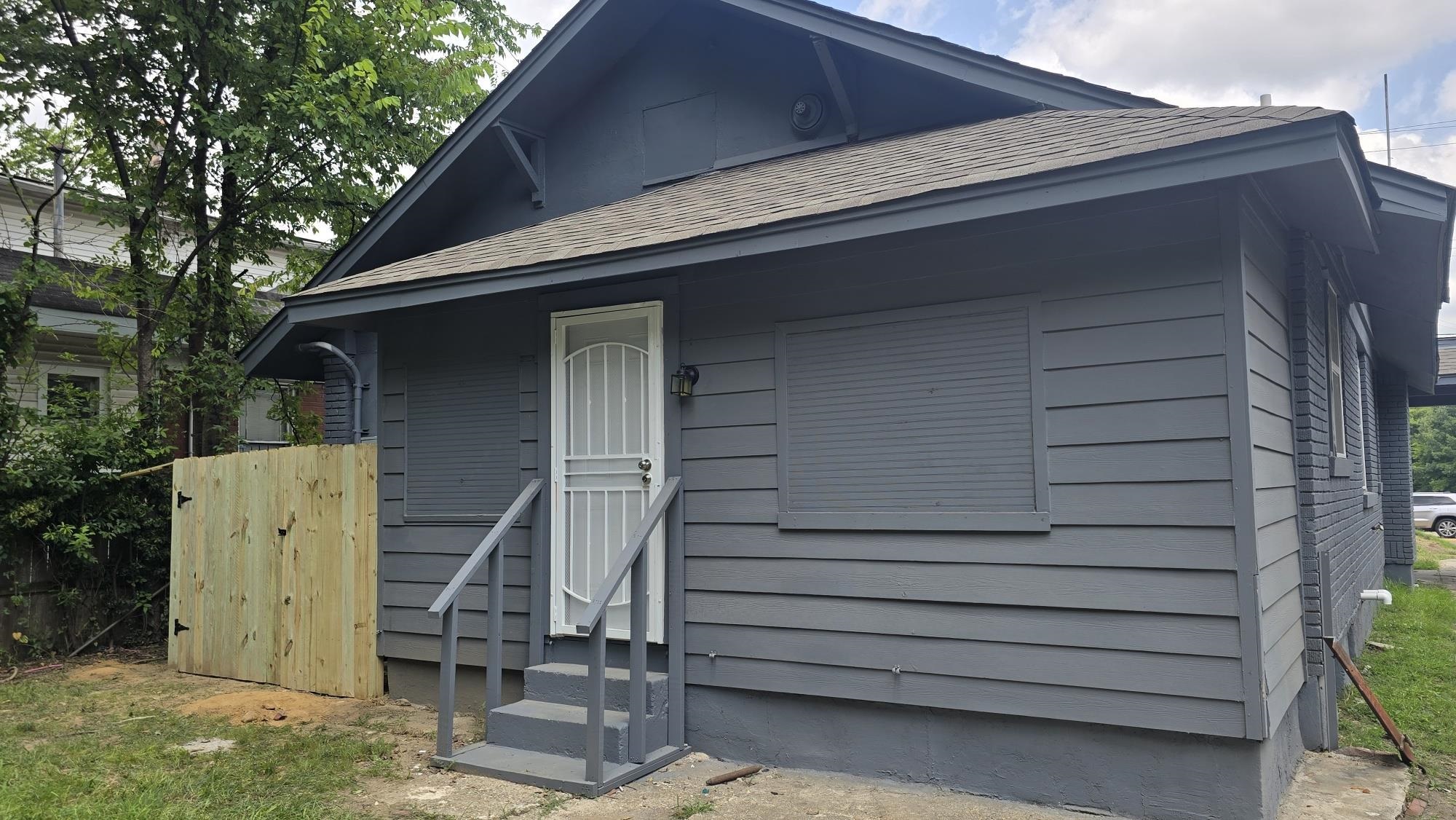 1251 Lamar Ave Property Photo 10