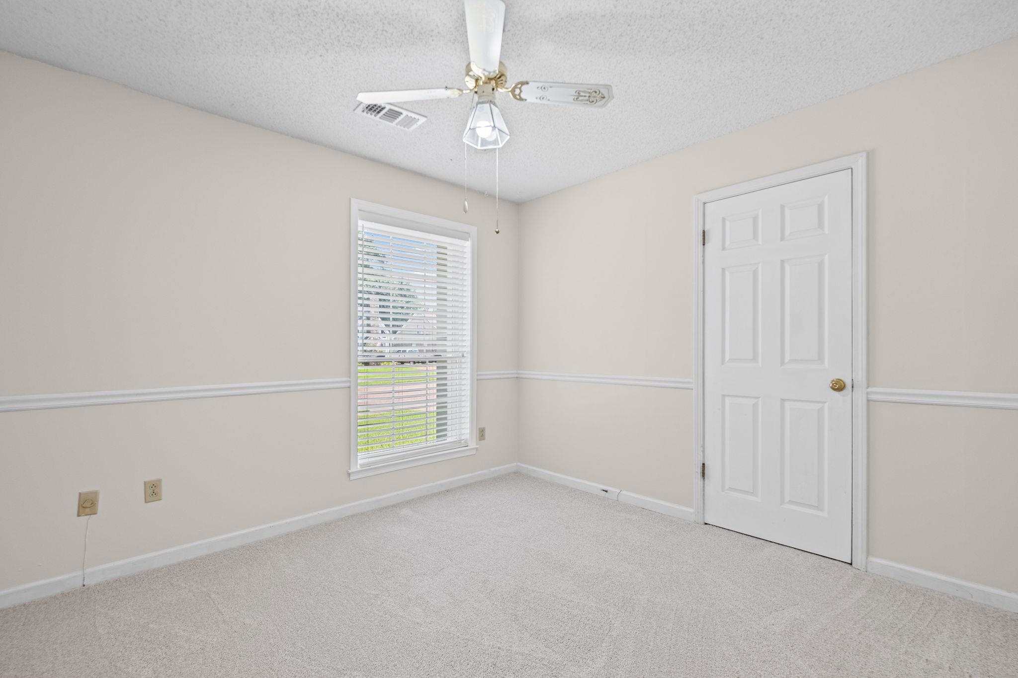 3933 Robin Hill Dr Property Photo 21