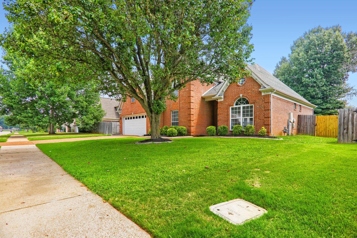 5636 Wolf Pack Dr Property Photo 3
