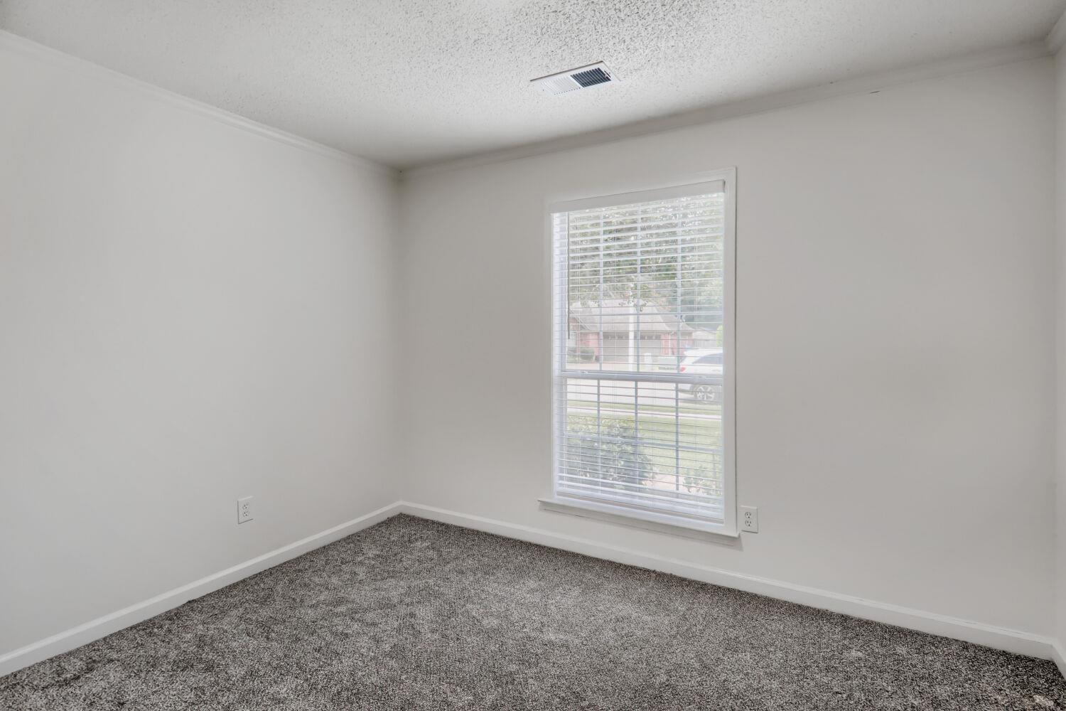 5636 Wolf Pack Dr Property Photo 16
