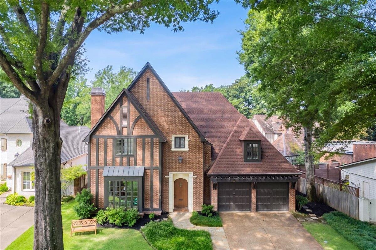 217 W Goodwyn St Property Photo 1
