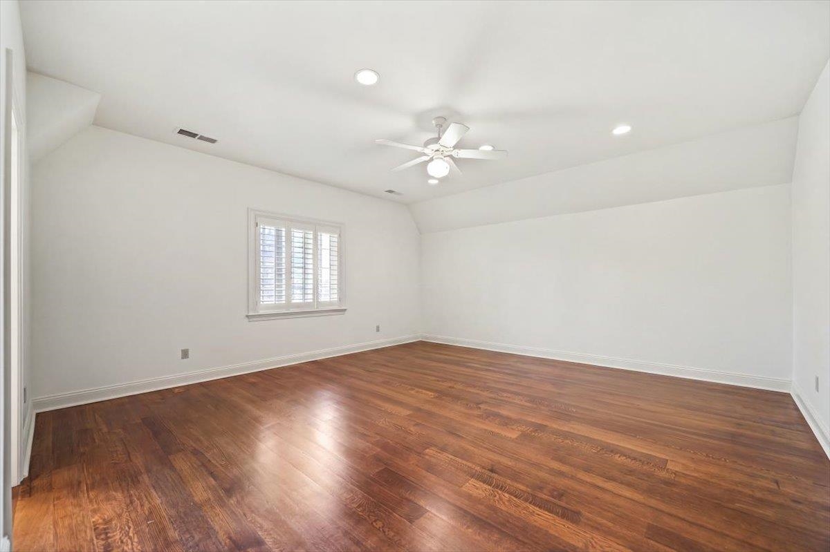 217 W Goodwyn St Property Photo 15