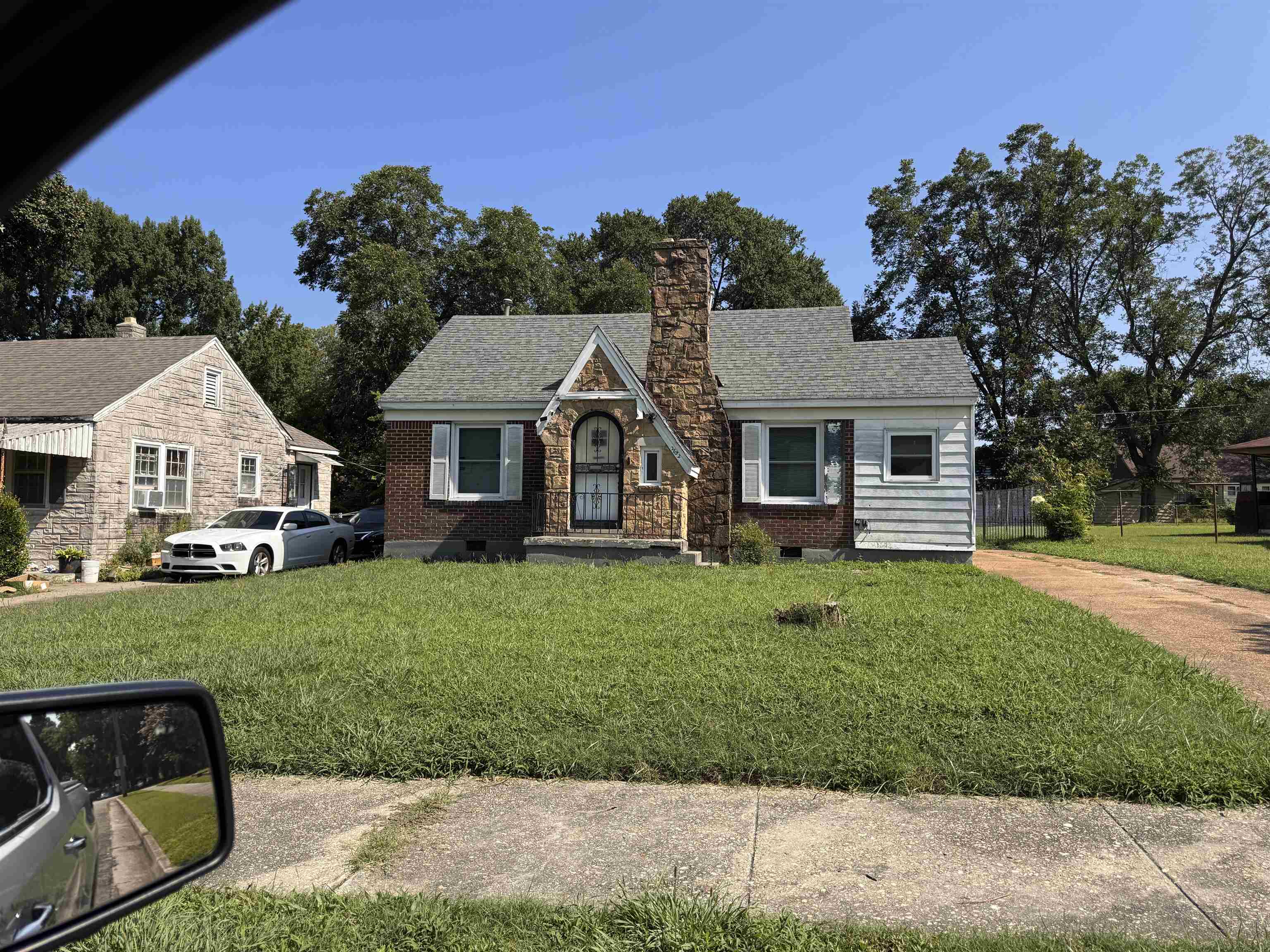 2632 Larose Ave Property Photo 1