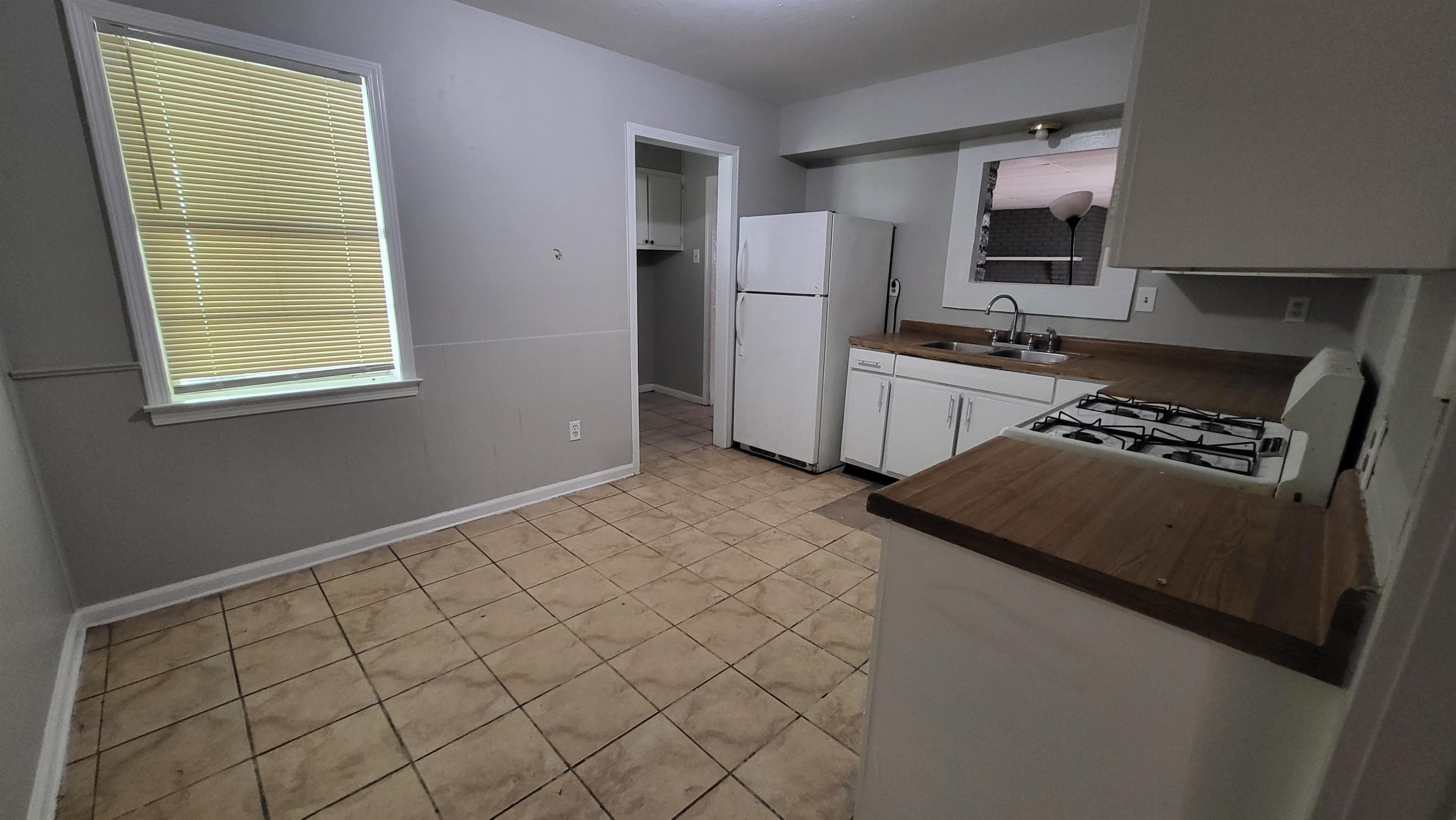 4697 Grecco Dr Property Photo 2