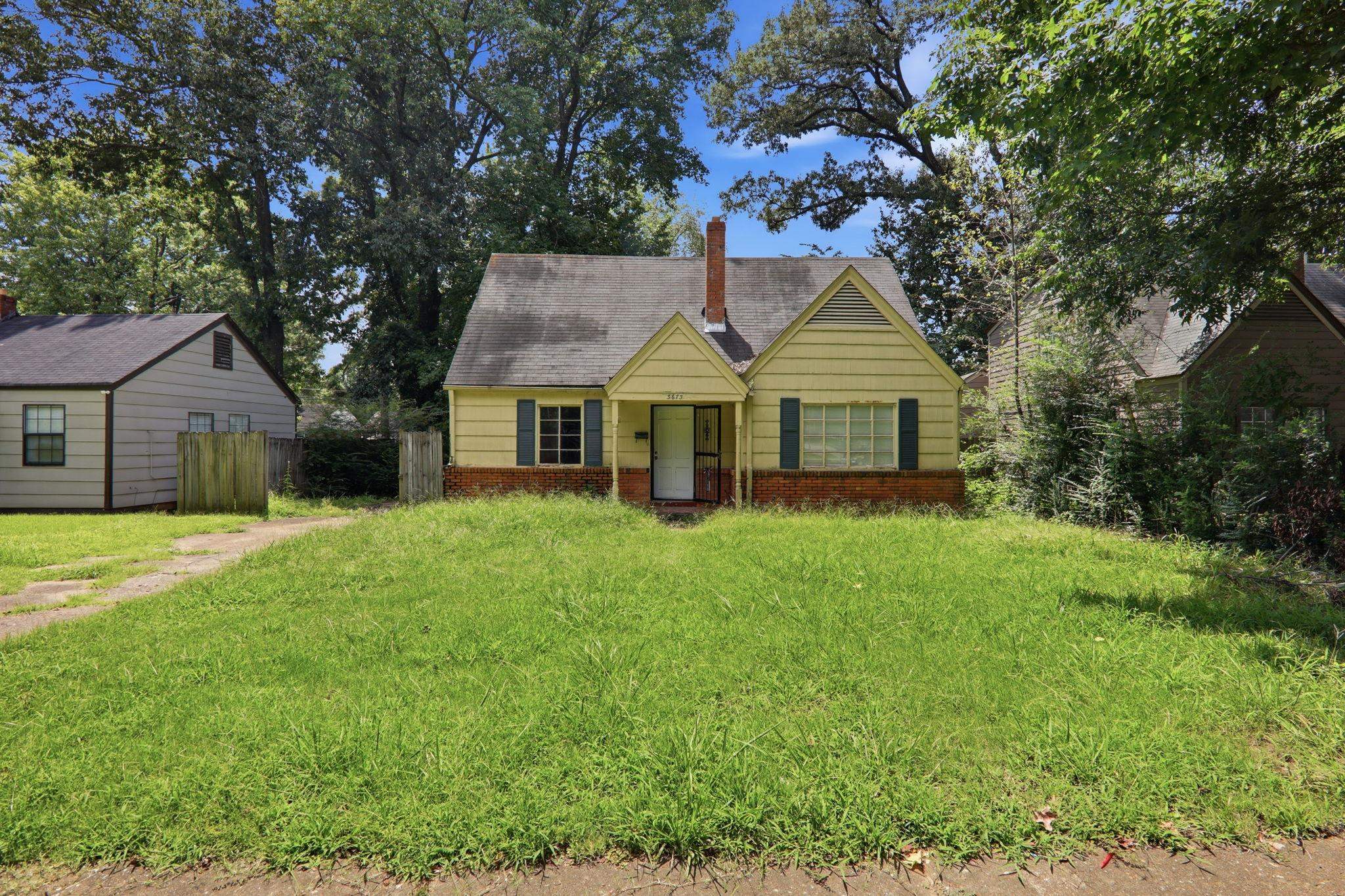 3673 S DEERWOOD AVE Property Photo 1
