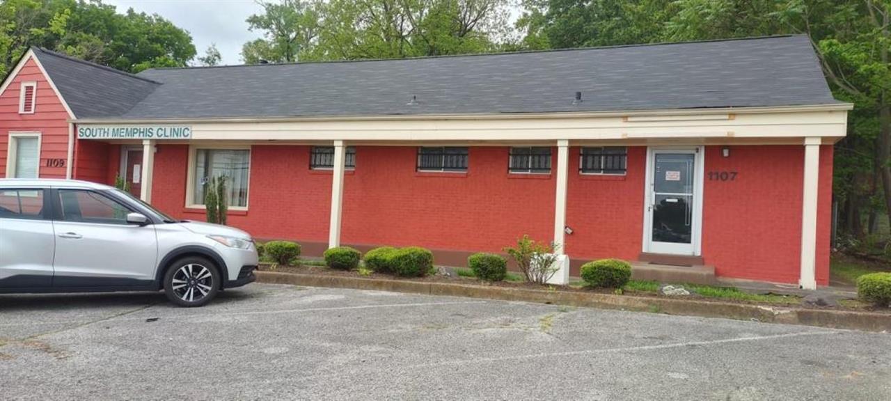 1107 E RAINES RD Property Photo 1
