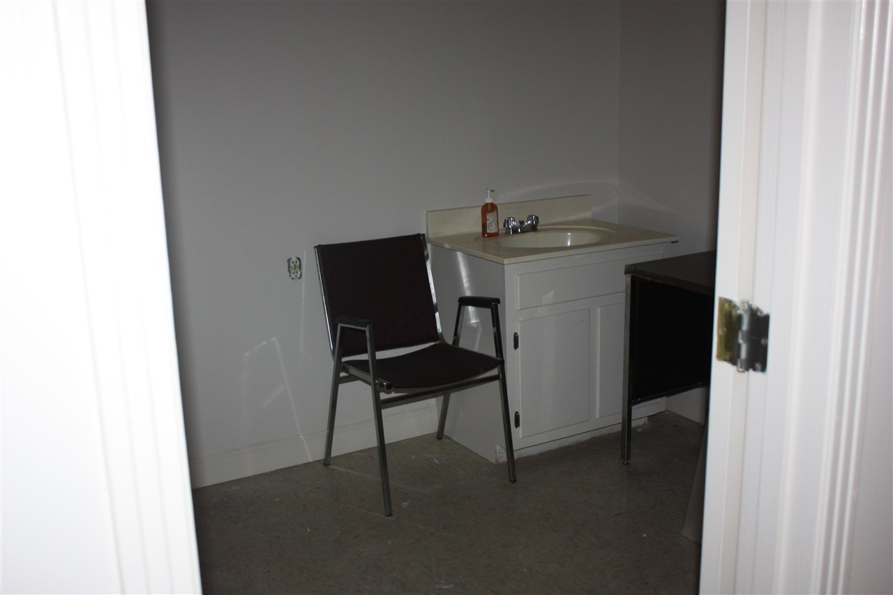1107 E Raines Rd Property Photo 15
