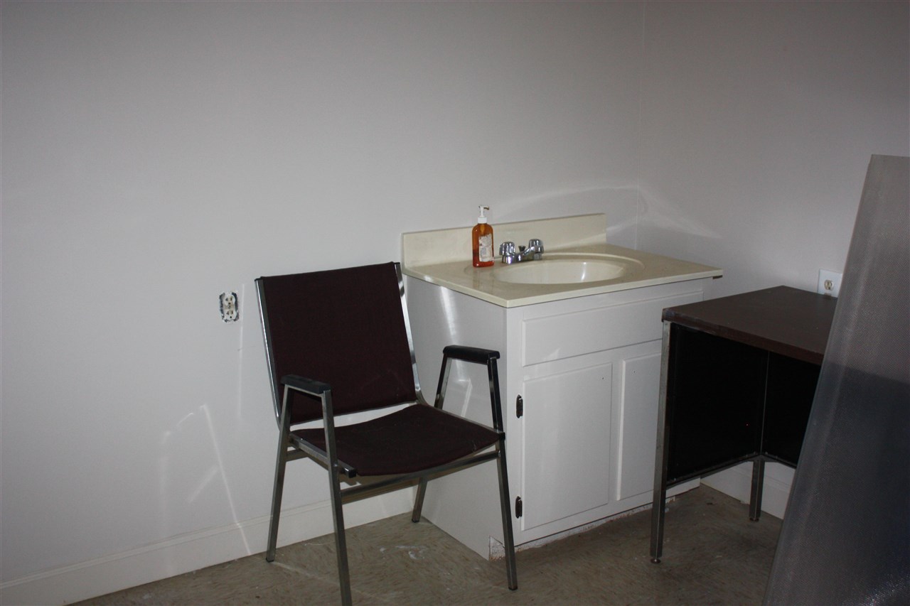 1107 E Raines Rd Property Photo 24