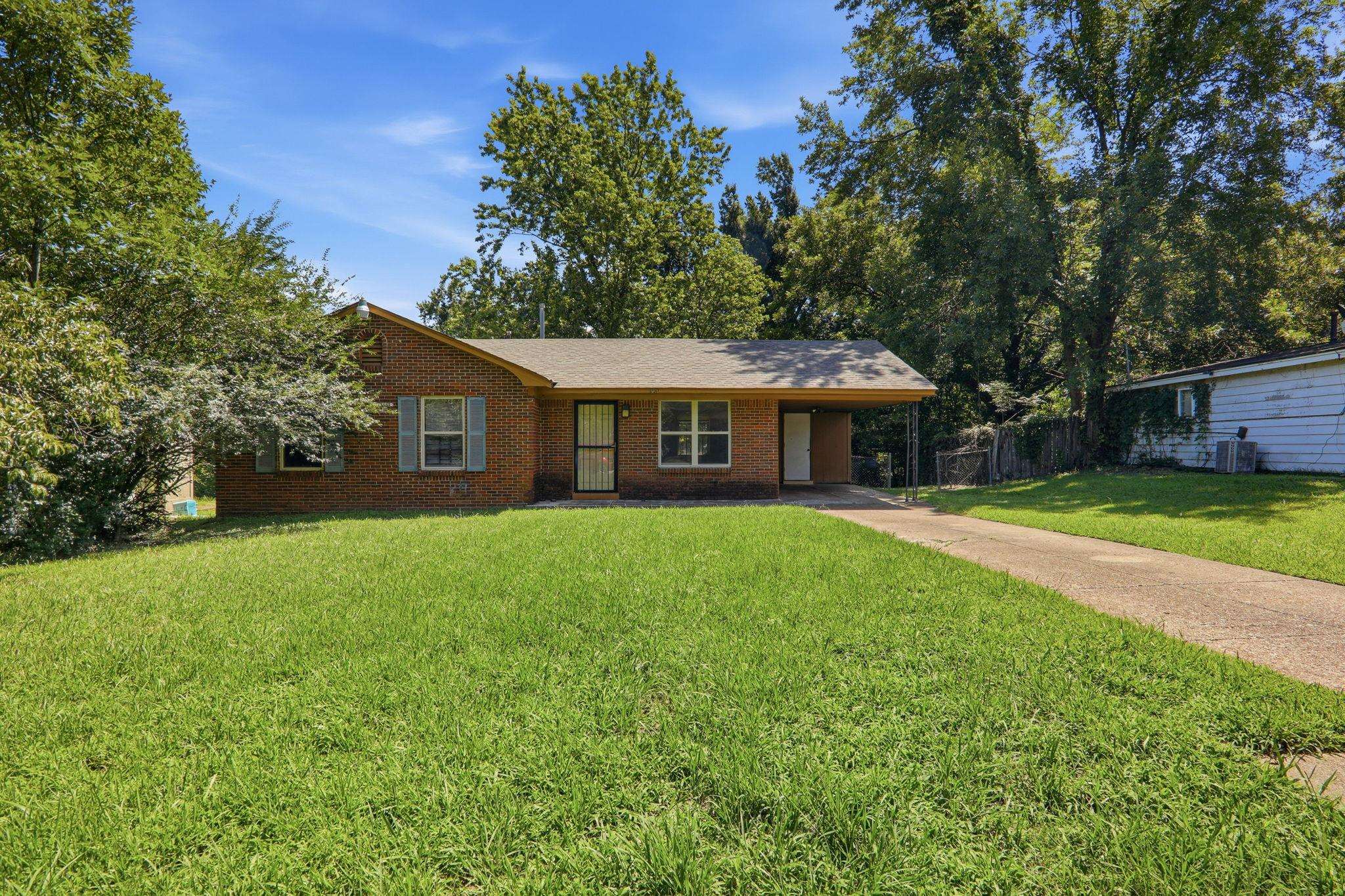 4150 WINDERMERE RD Property Photo 1
