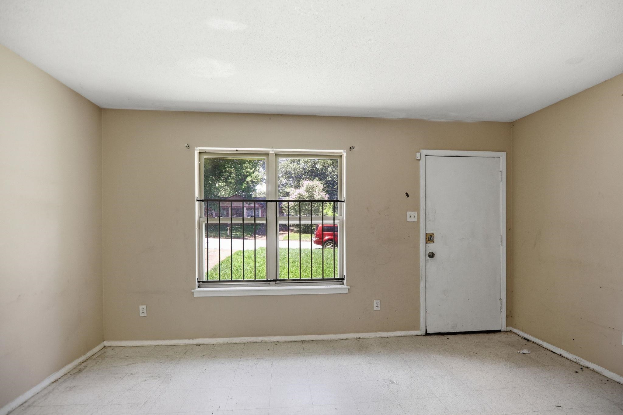 4150 Windermere Rd Property Photo 2