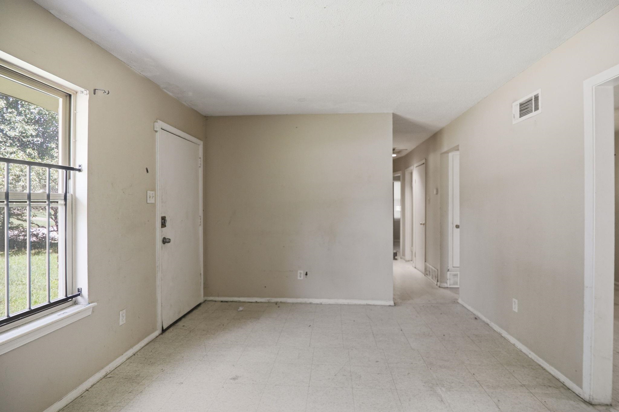 4150 Windermere Rd Property Photo 3