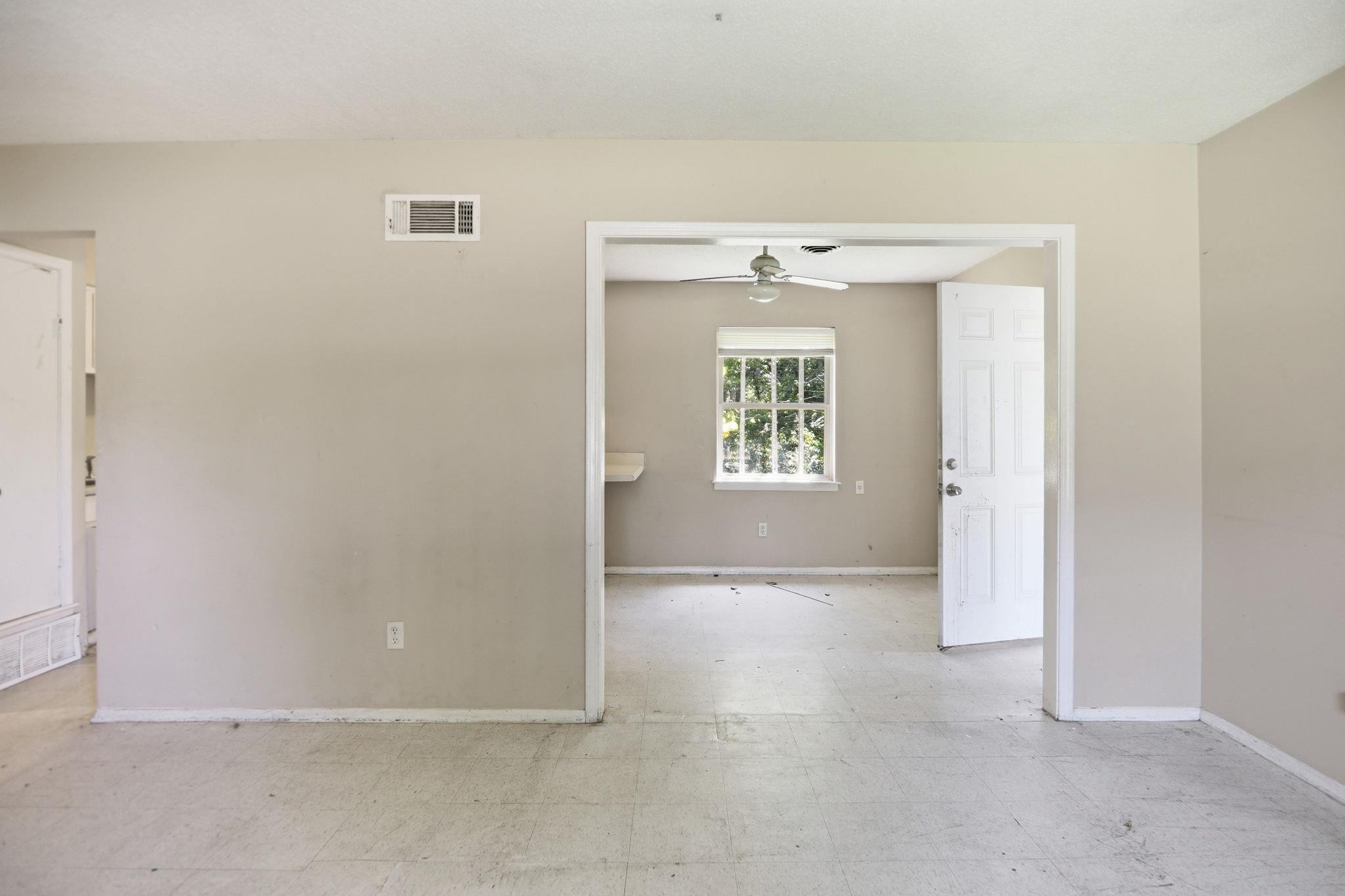 4150 Windermere Rd Property Photo 4