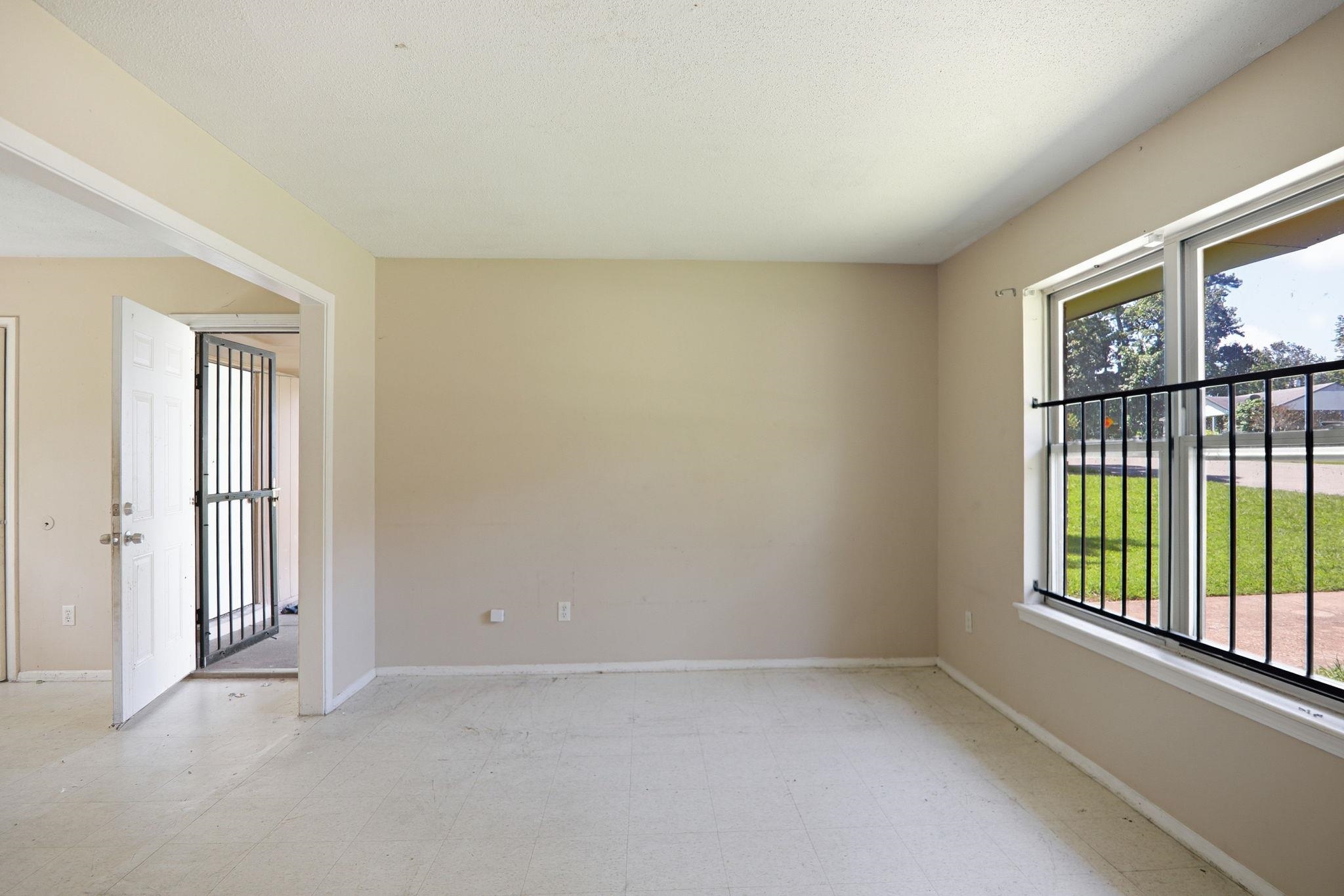 4150 Windermere Rd Property Photo 5