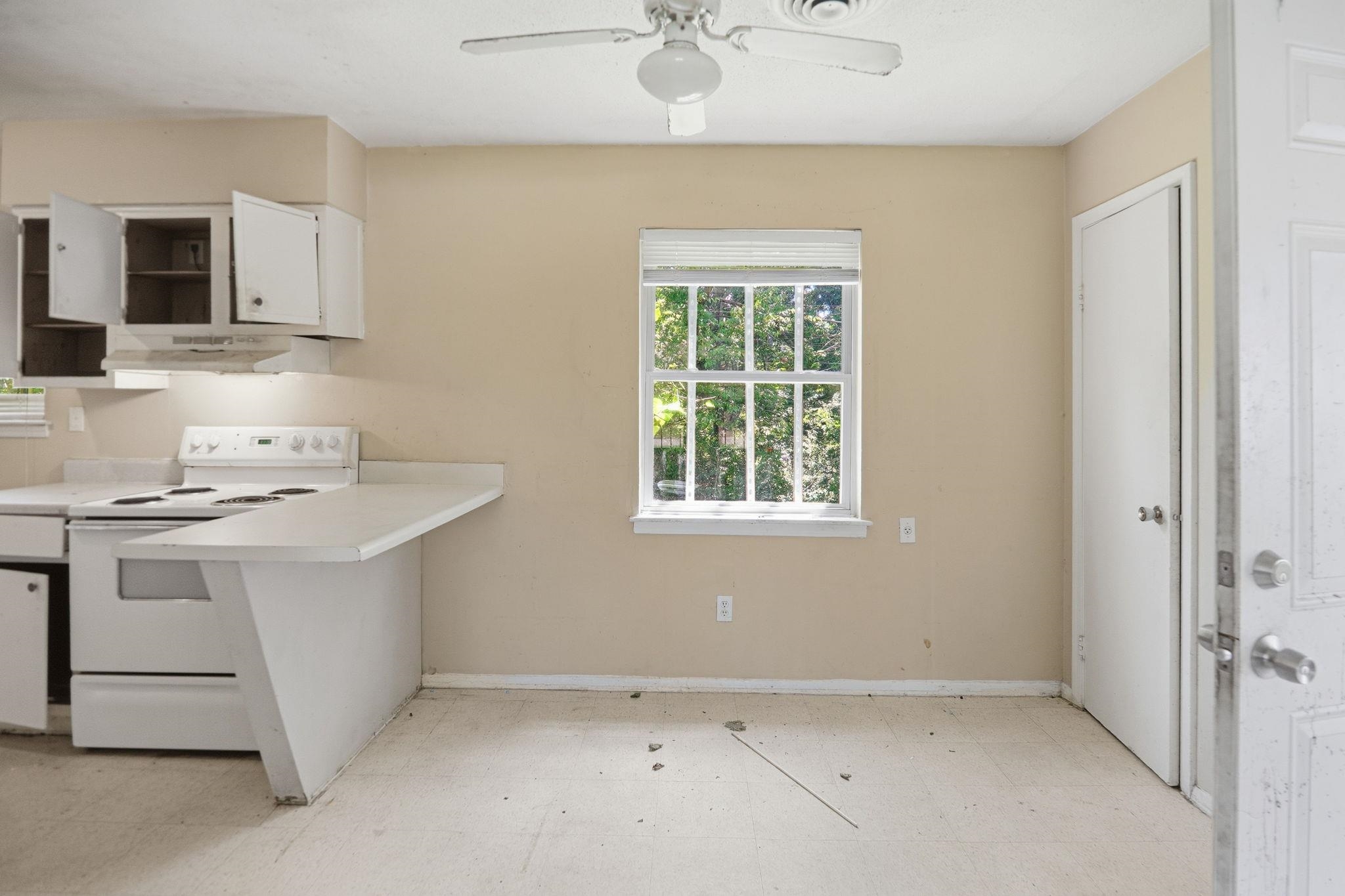4150 Windermere Rd Property Photo 6