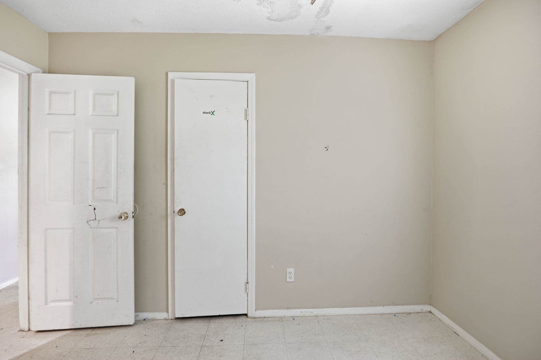 4150 Windermere Rd Property Photo 9