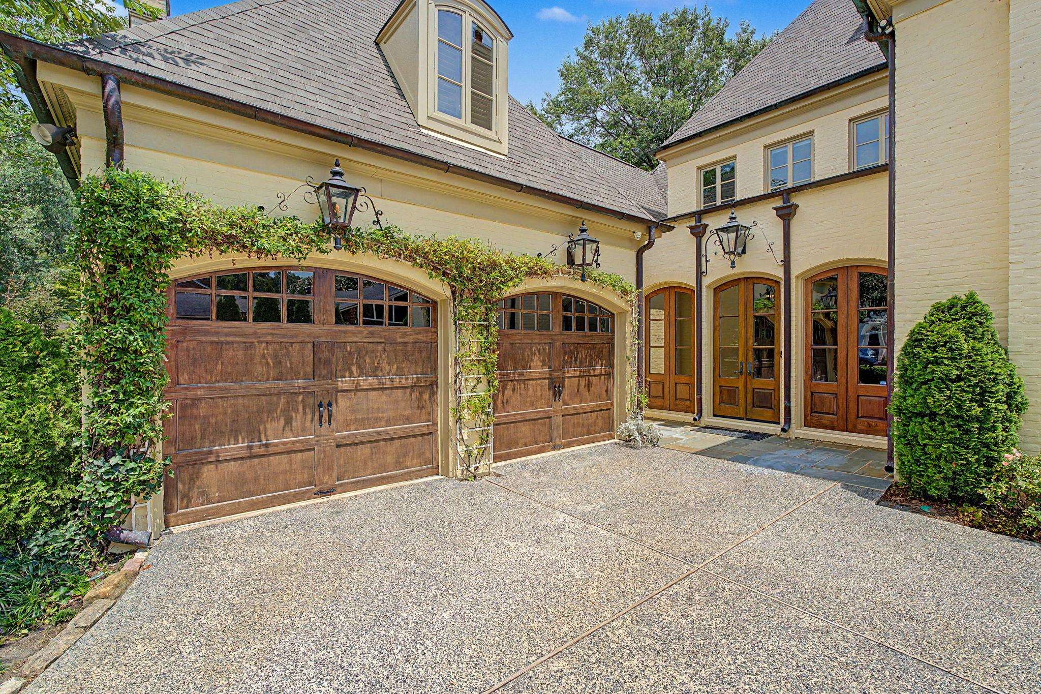 210 Lombardy Rd Property Photo 4