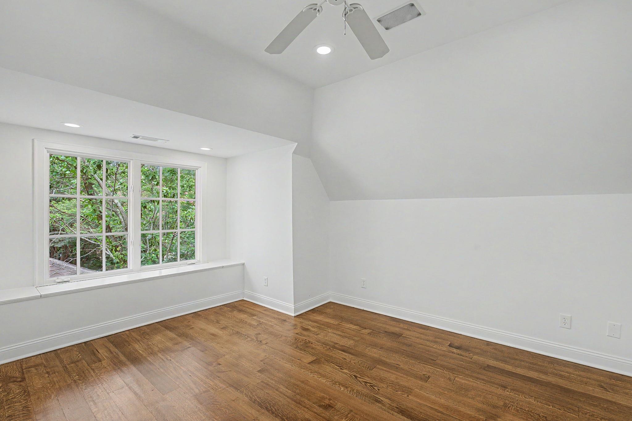 210 Lombardy Rd Property Photo 27