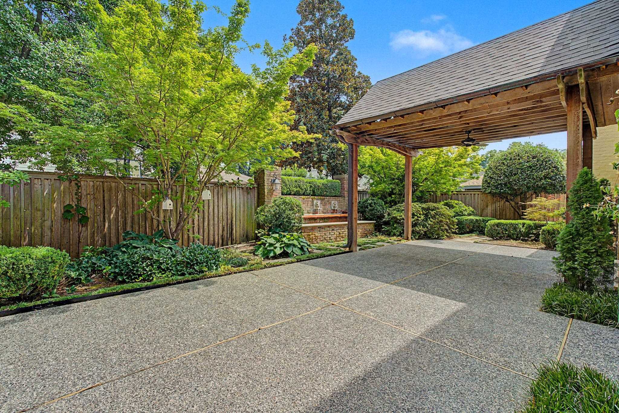 210 Lombardy Rd Property Photo 36