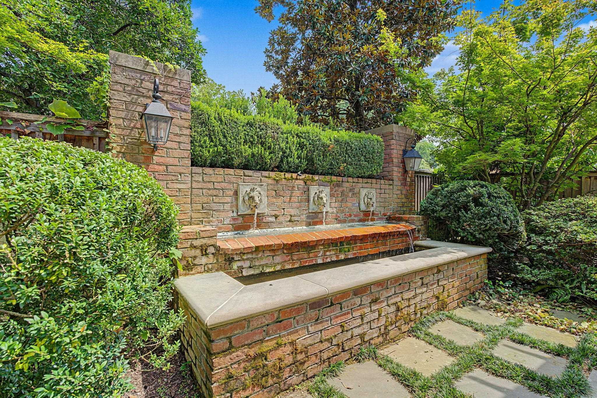 210 Lombardy Rd Property Photo 37
