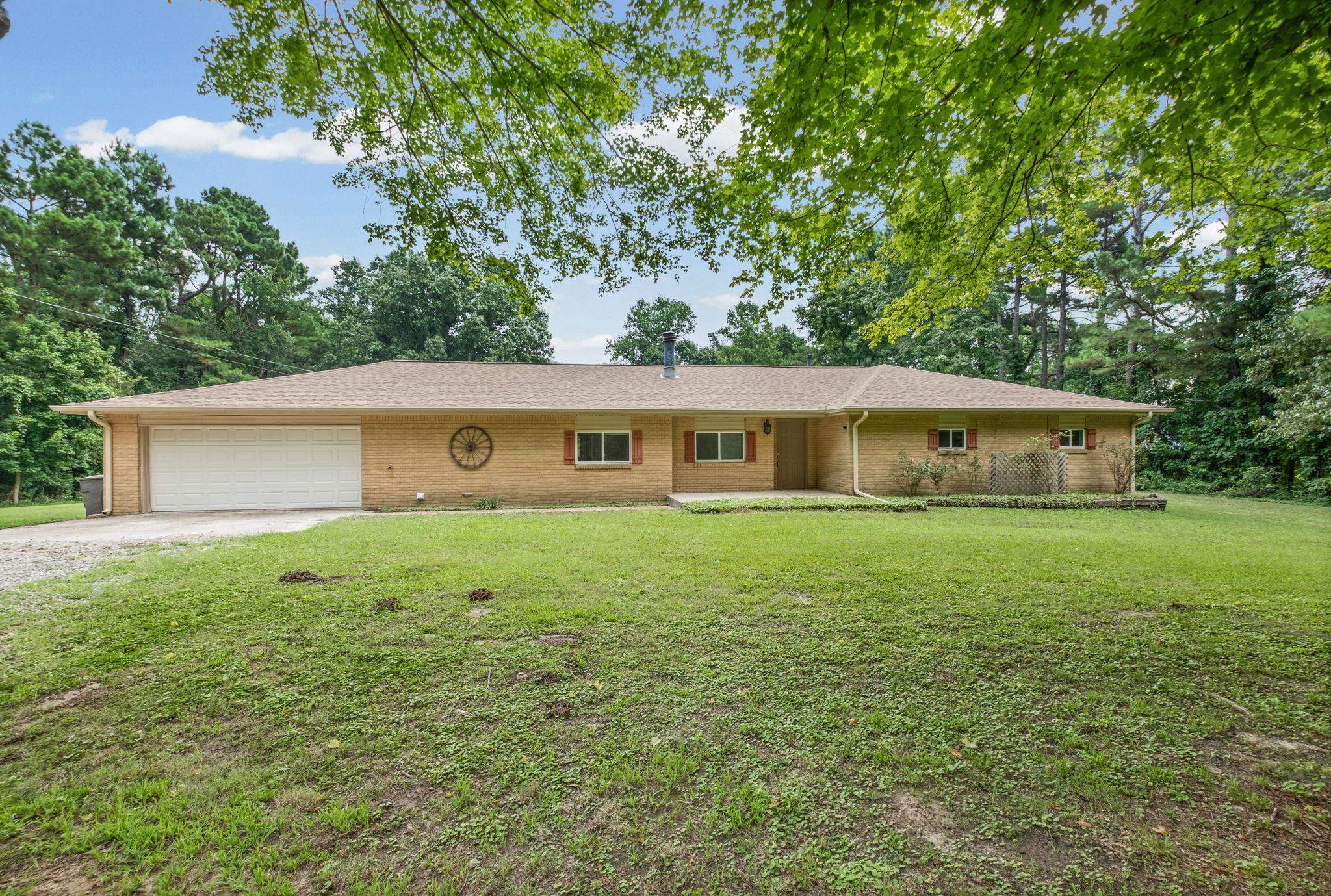 2636 Tipton Rd Property Photo 1