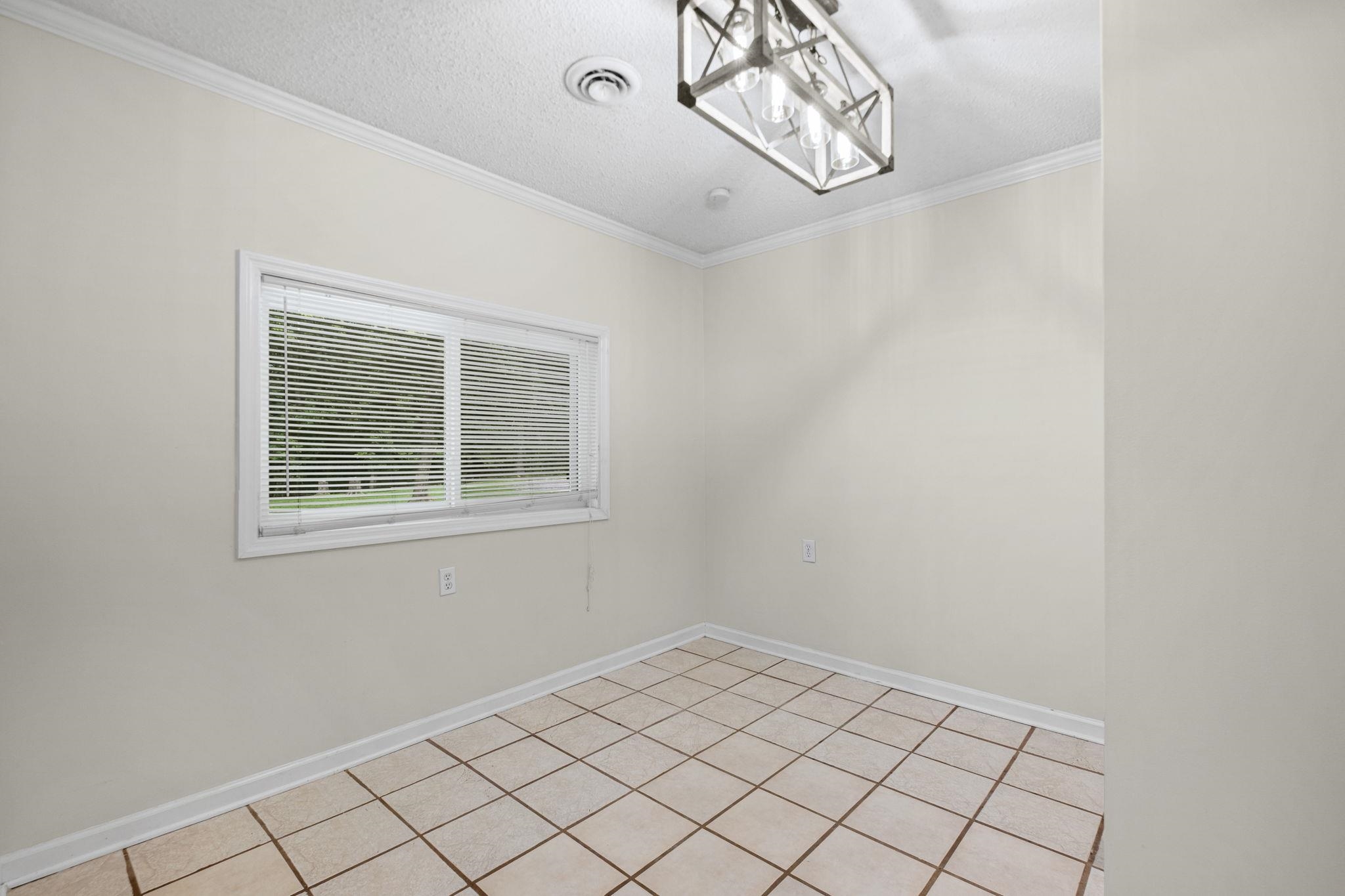 2636 Tipton Rd Property Photo 6