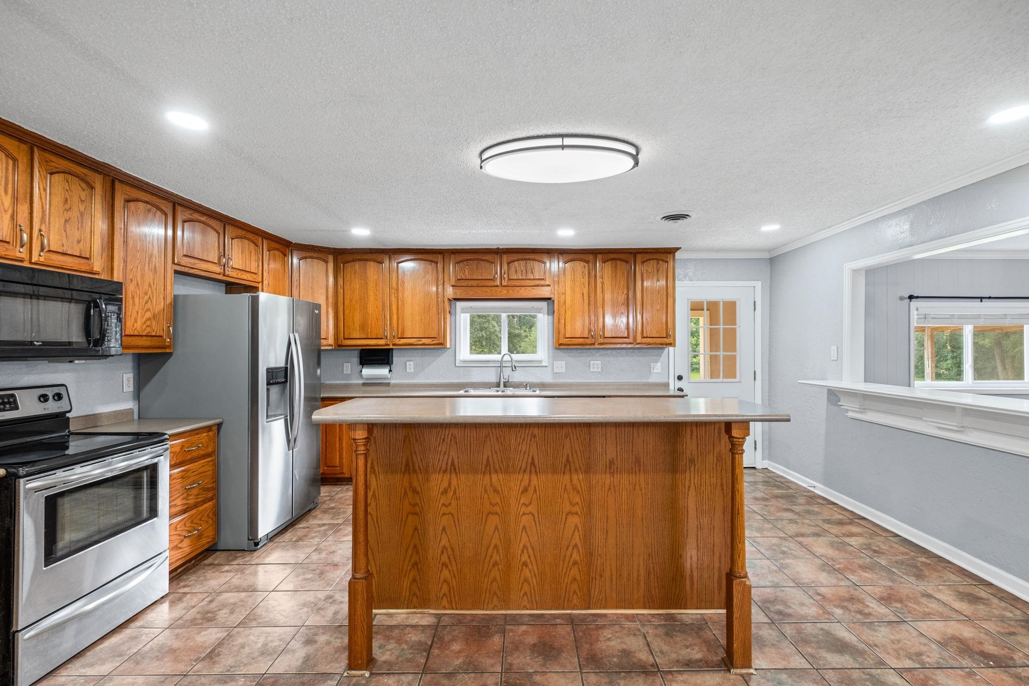 2636 Tipton Rd Property Photo 8