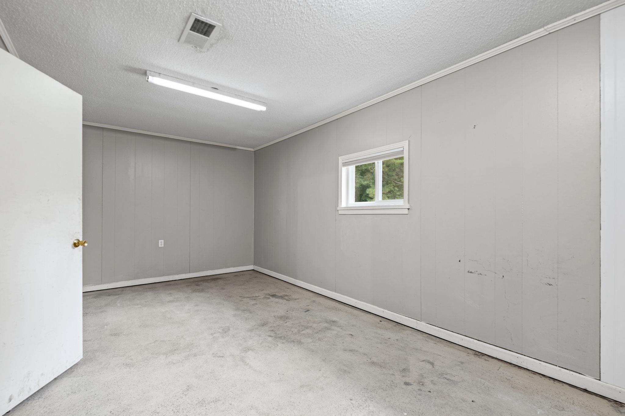 2636 Tipton Rd Property Photo 24