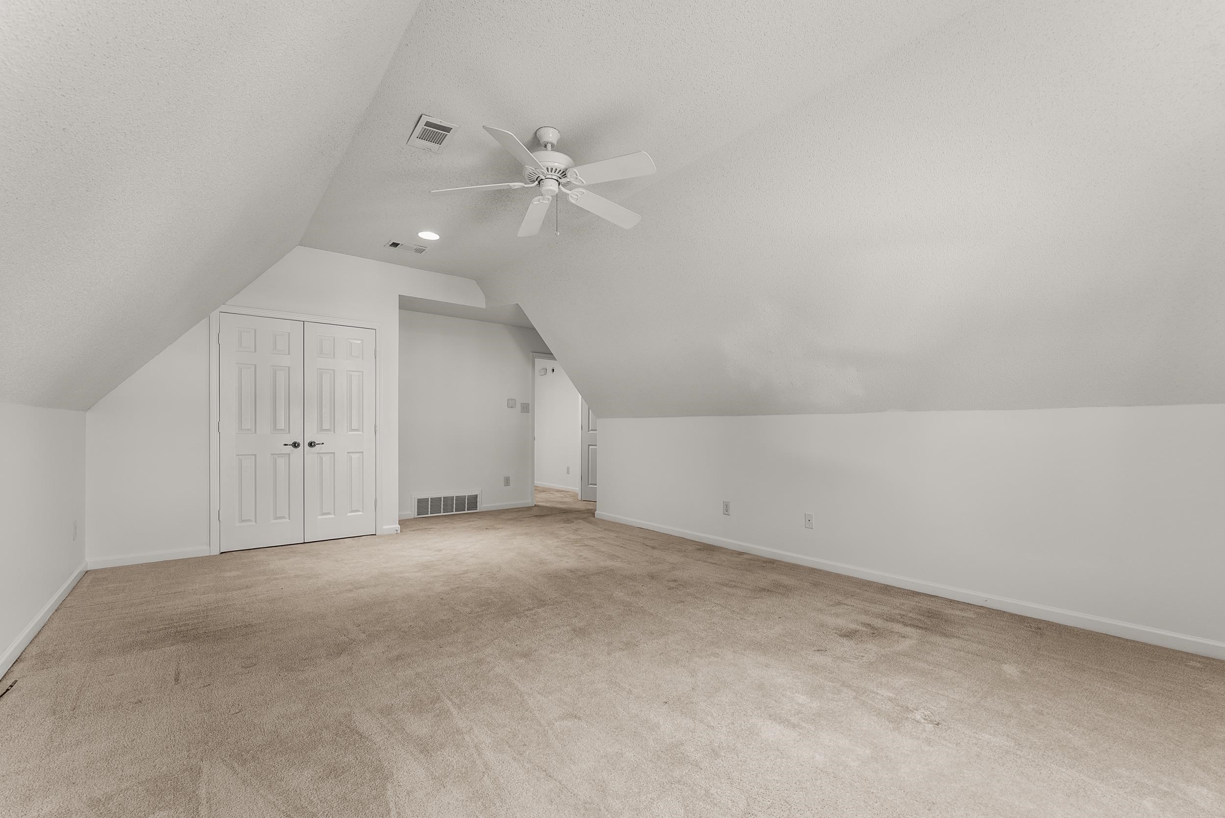 1320 River End Cv Property Photo 33