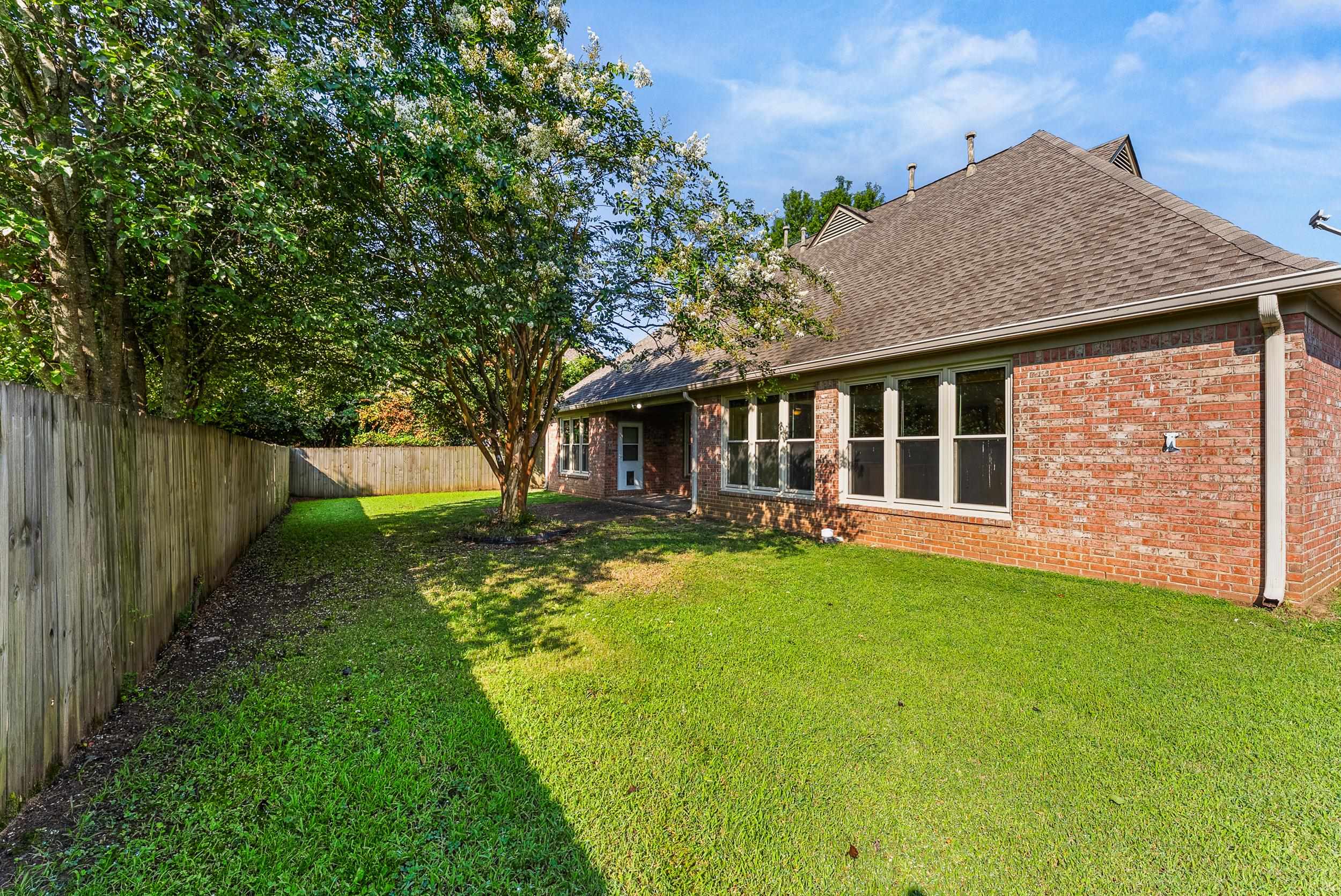 1320 River End Cv Property Photo 38