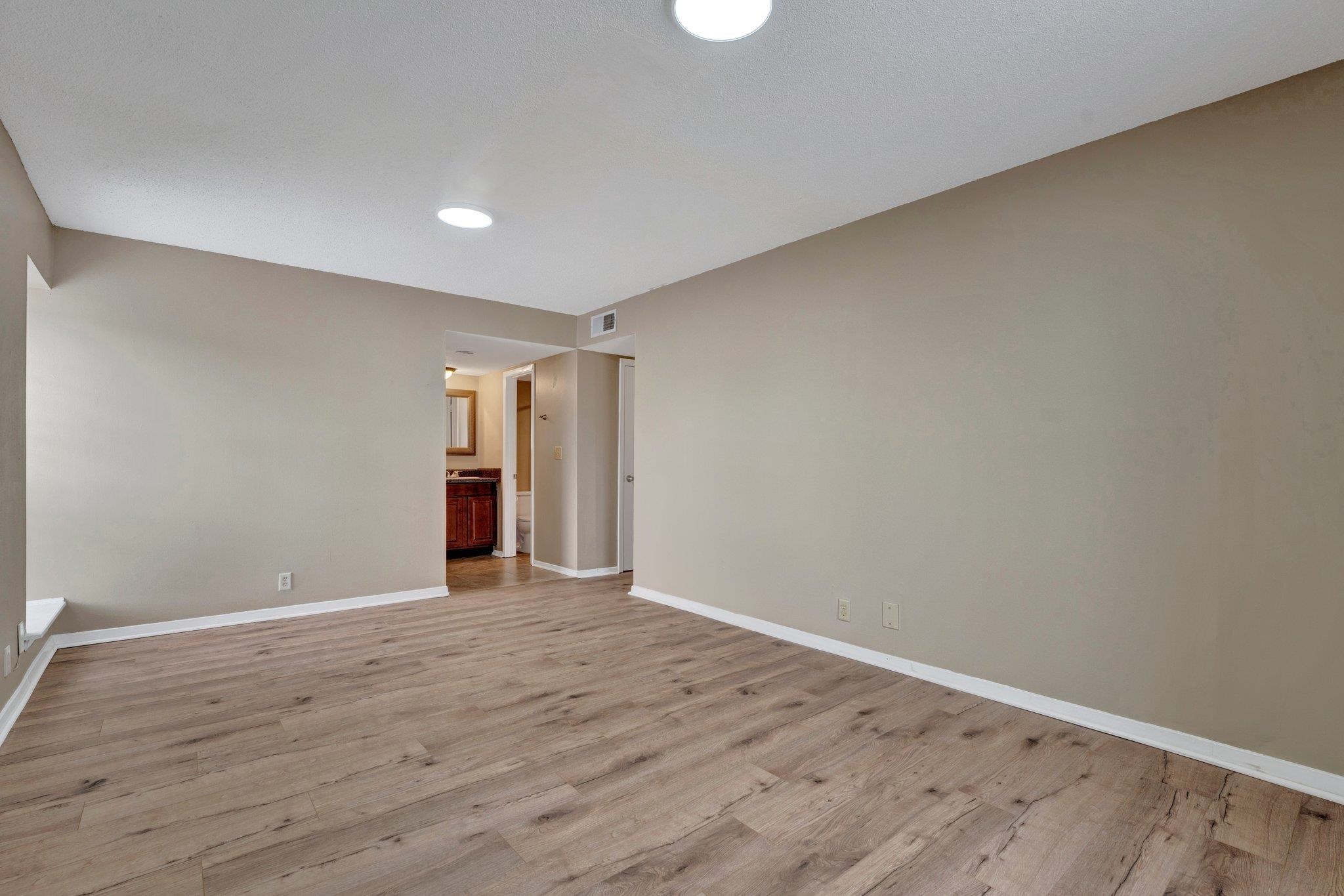 6600 S Poplar Woods Cir 4 Property Photo 12