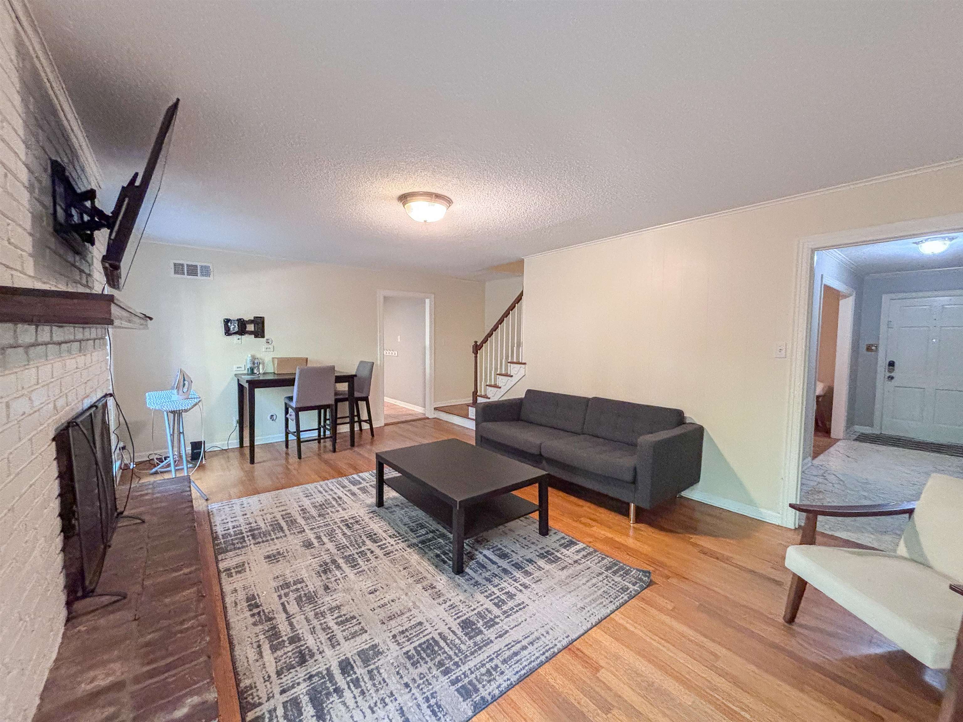 6249 Forest Grove Dr Property Photo 3