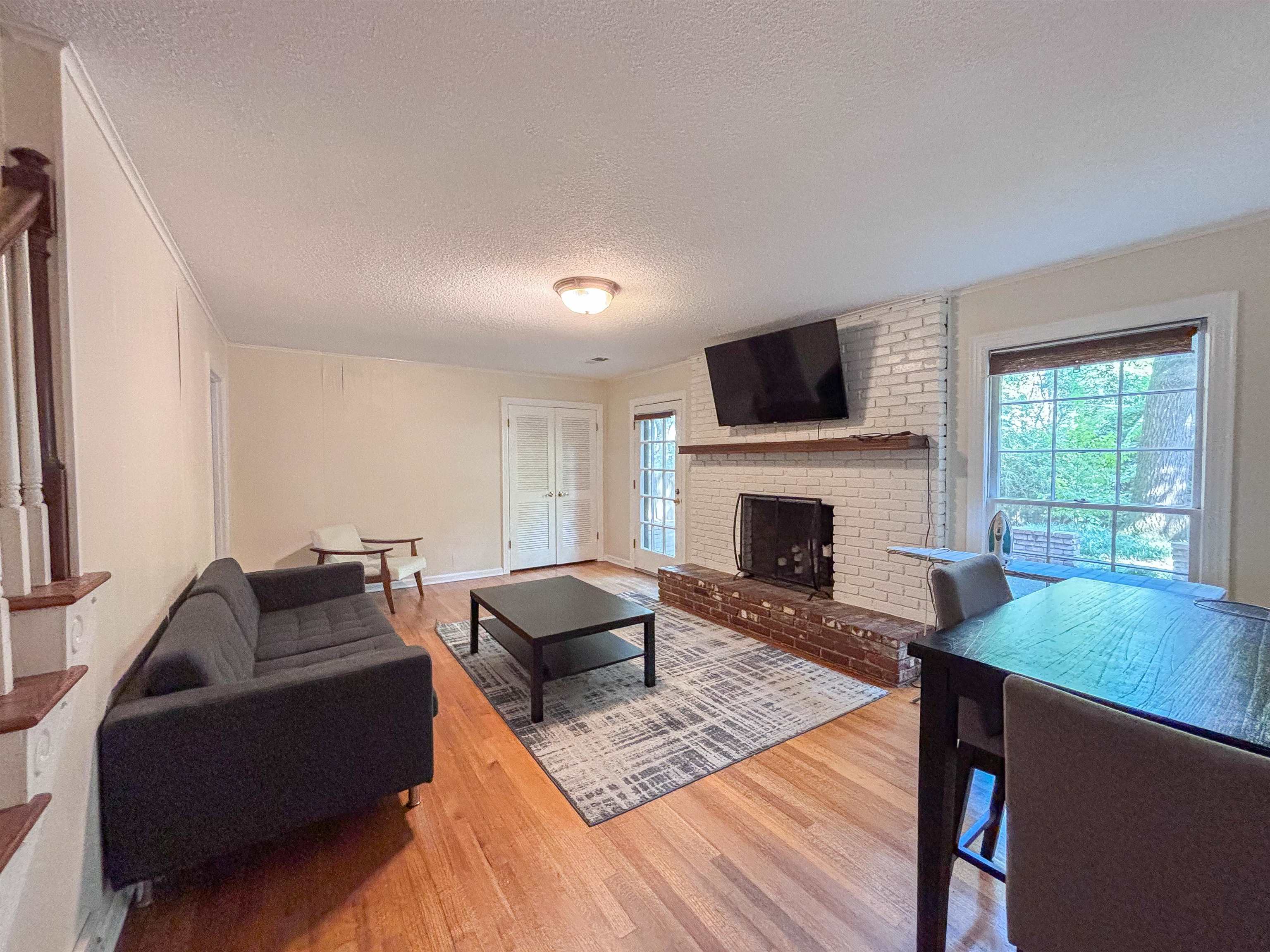 6249 Forest Grove Dr Property Photo 4
