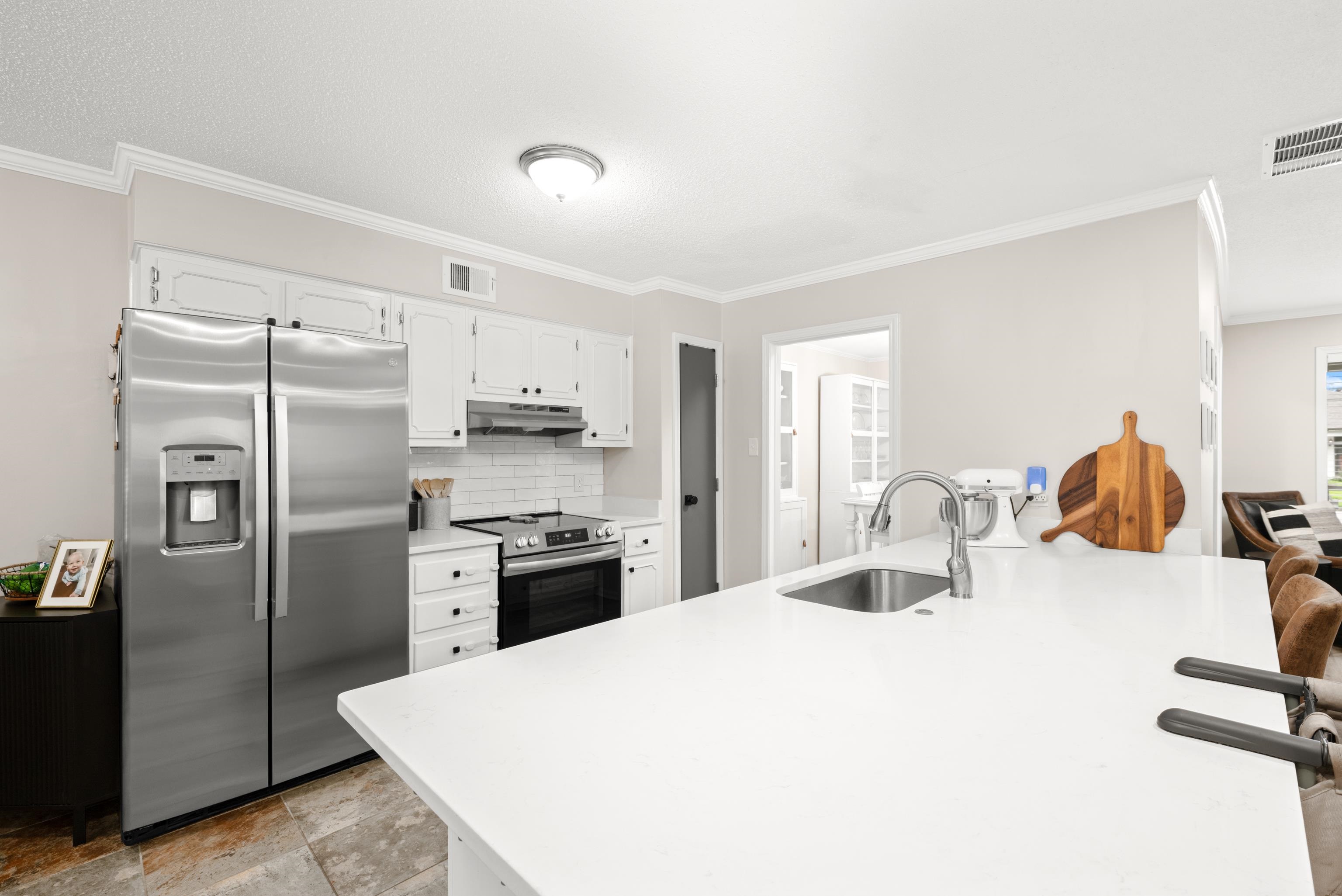 2487 Lynnfield Rd Property Photo 10