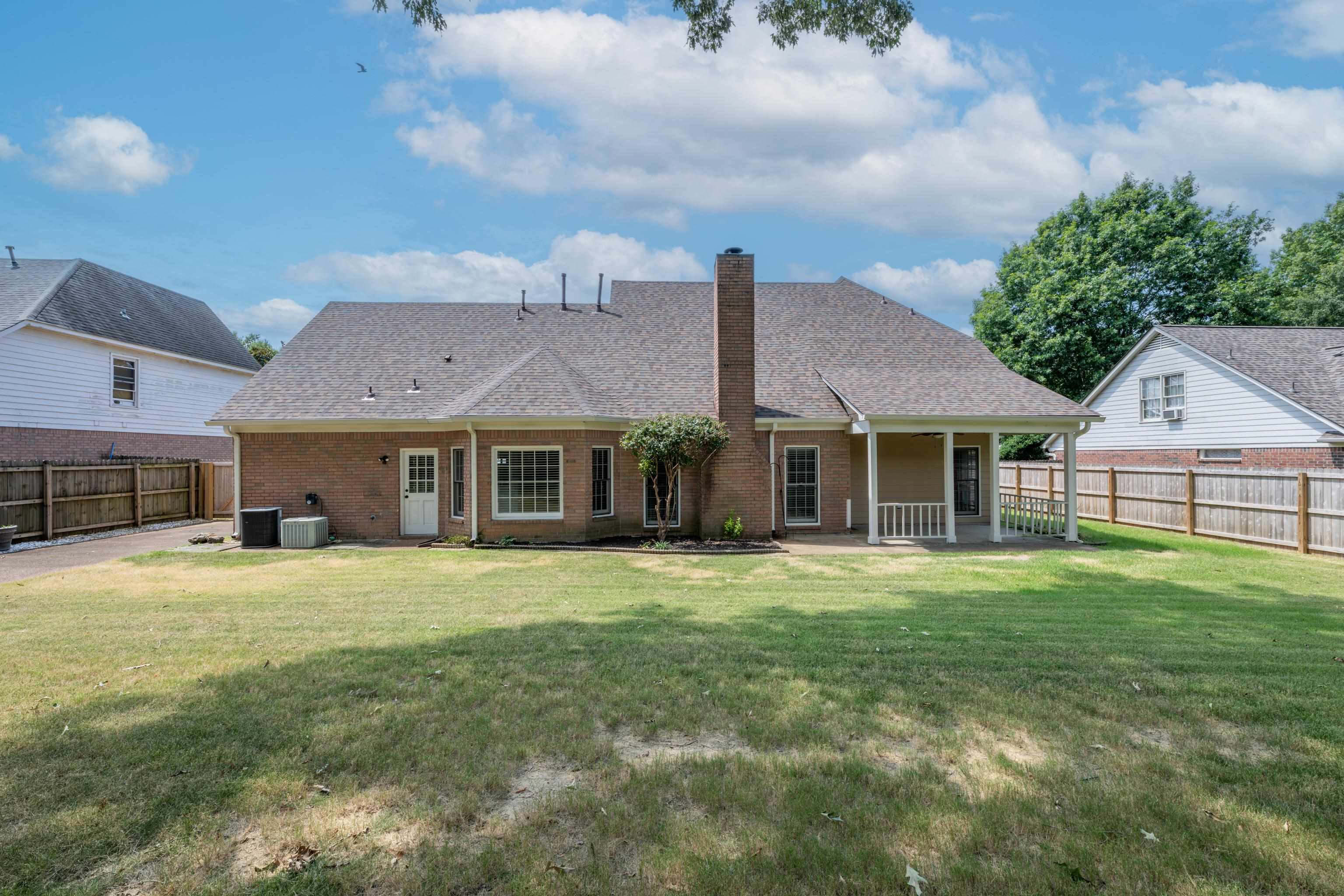 986 Heather Lake Dr Property Photo 31