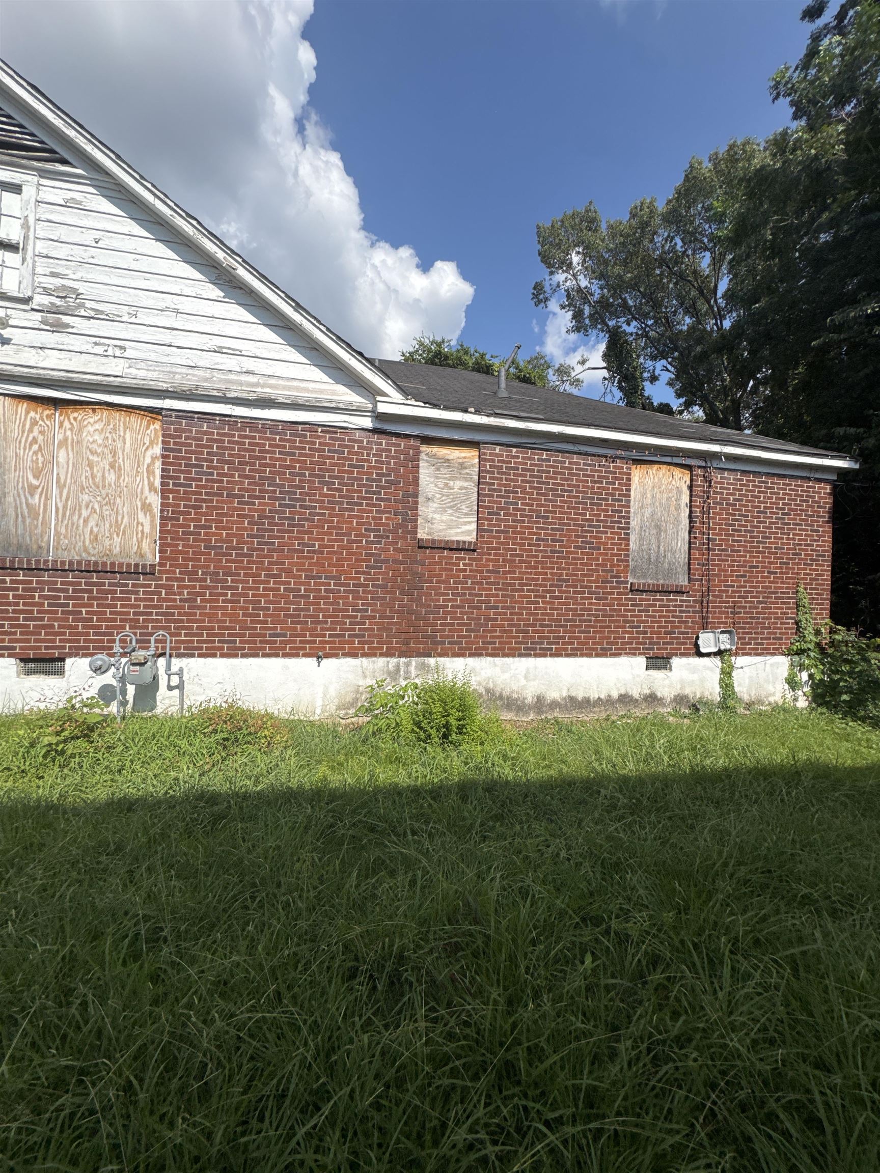 123 S Parkway Ave E Property Photo 9