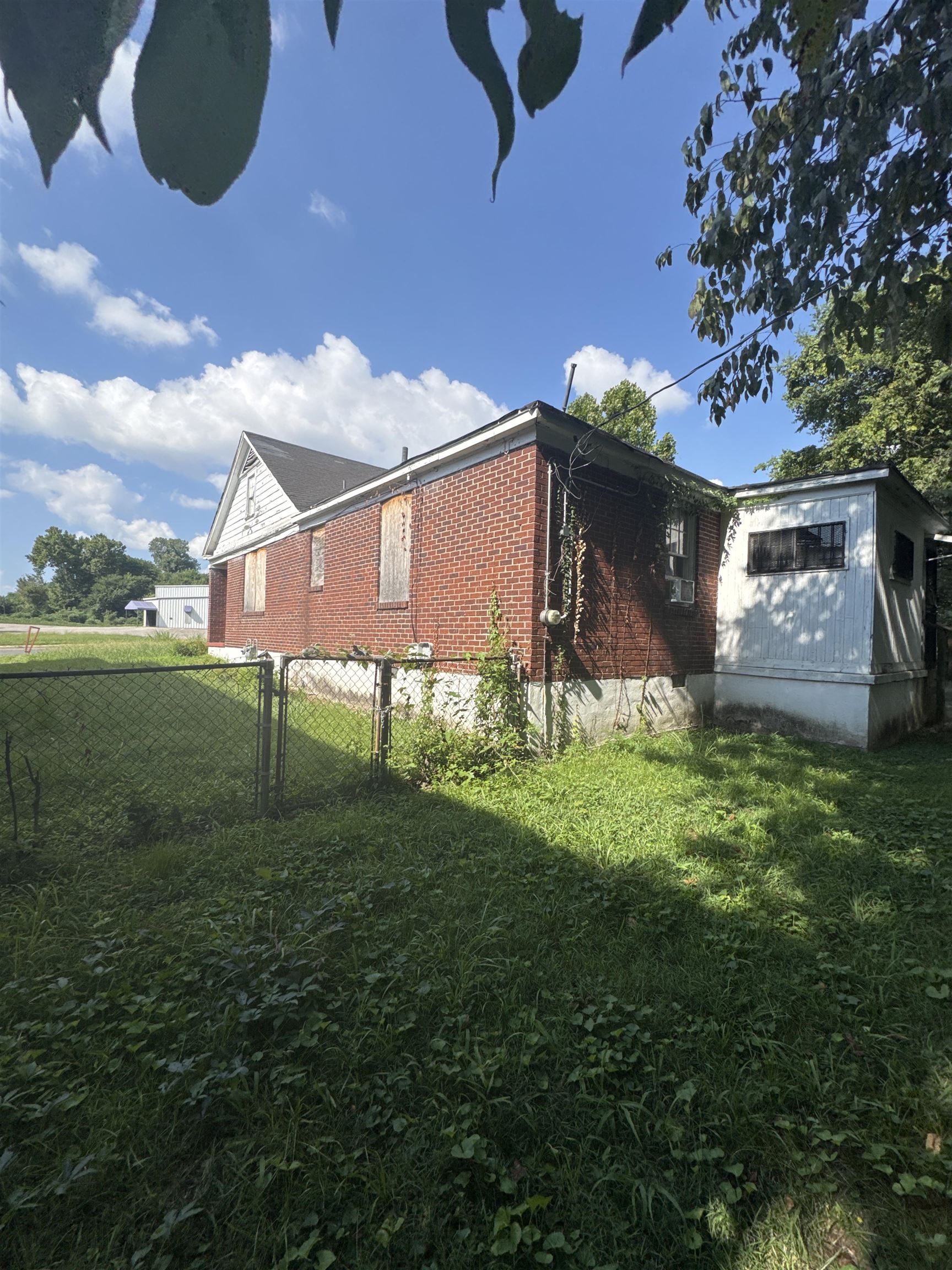 123 S Parkway Ave E Property Photo 11