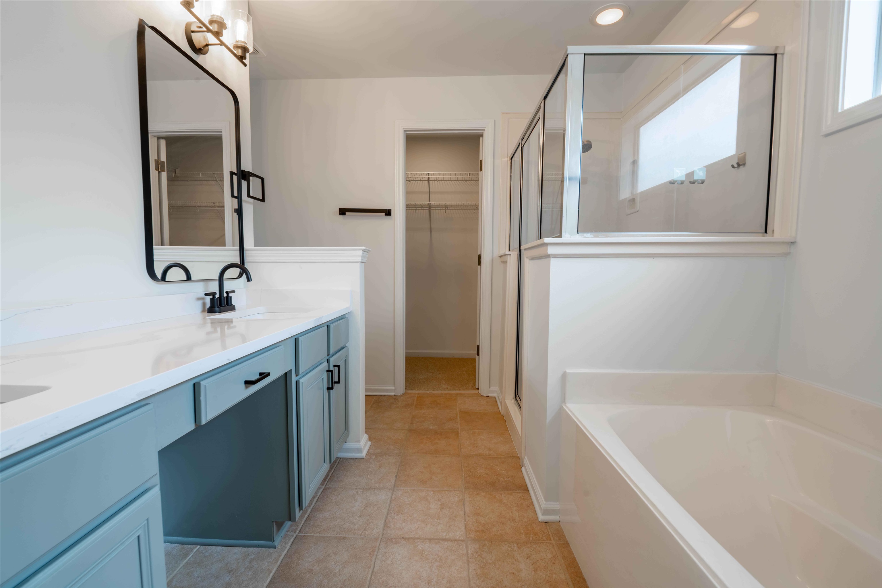 1124 Misty Isle Dr Property Photo 27