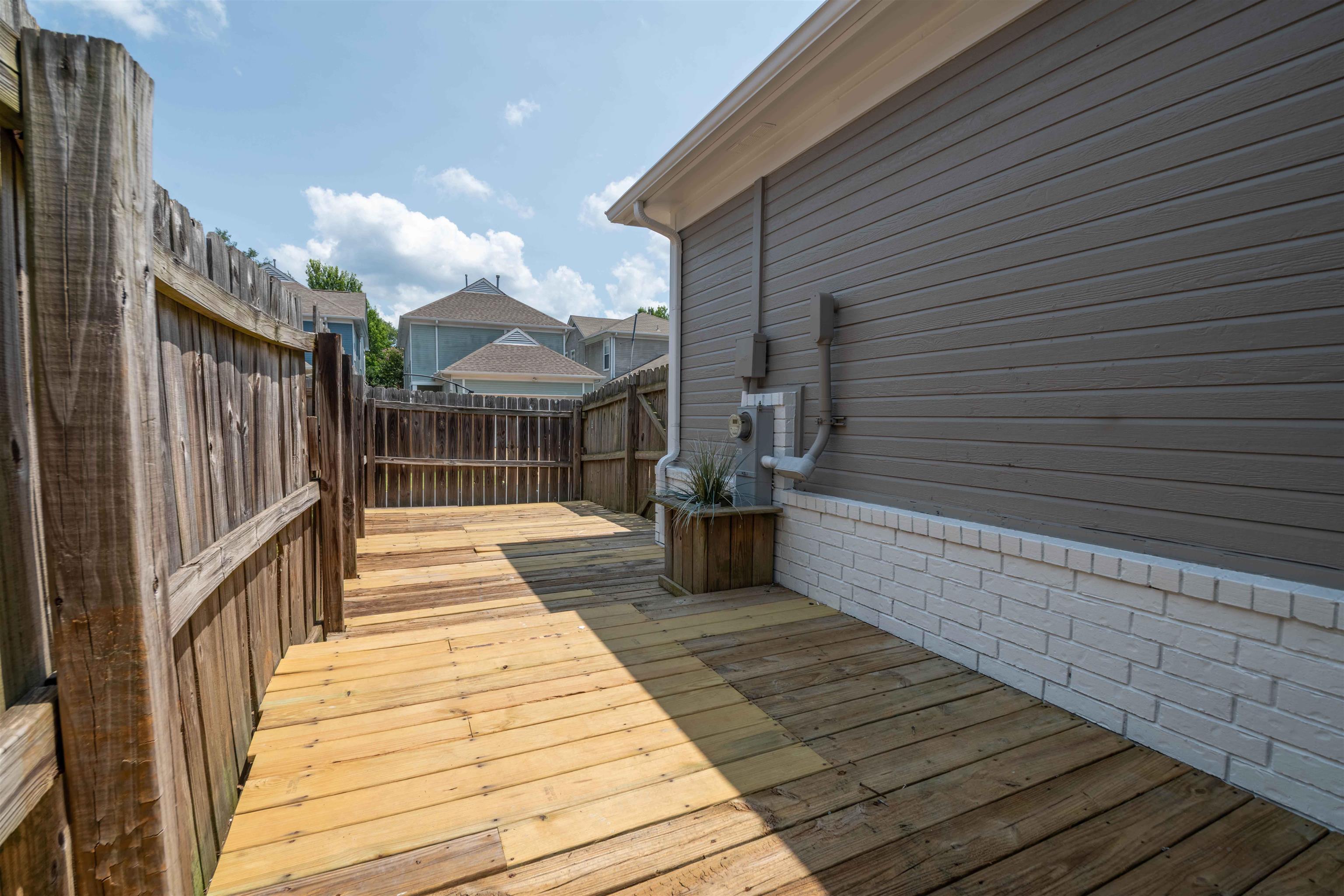 1124 Misty Isle Dr Property Photo 39