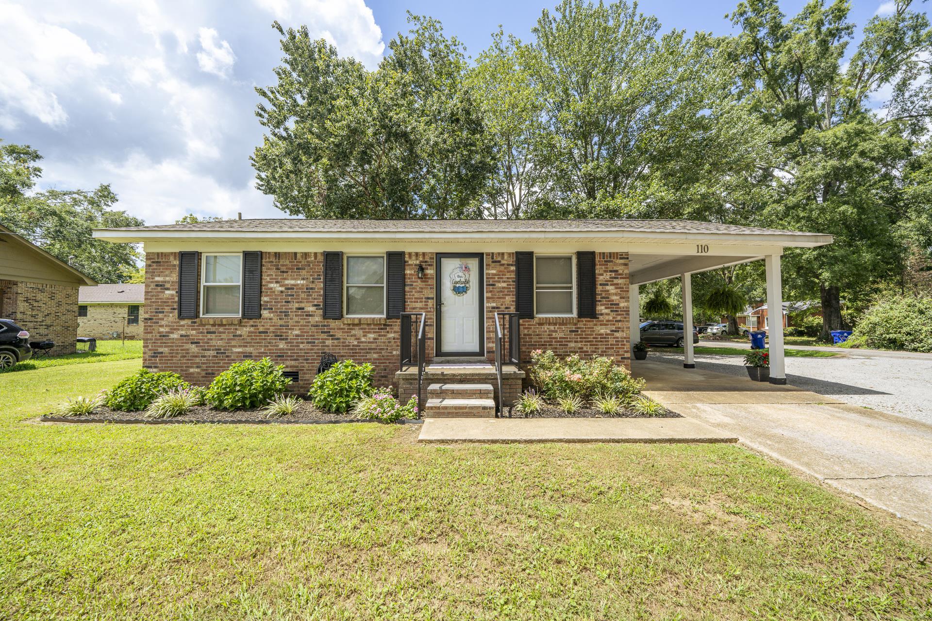 110 LAKE CIR Property Photo 1