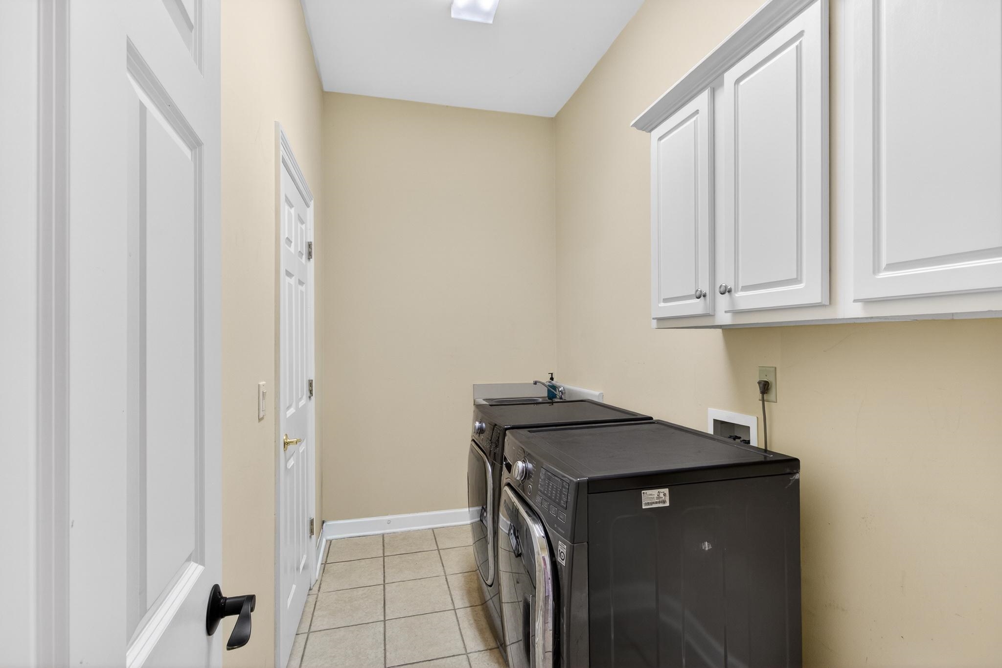 1766 Dickens Cv Property Photo 14