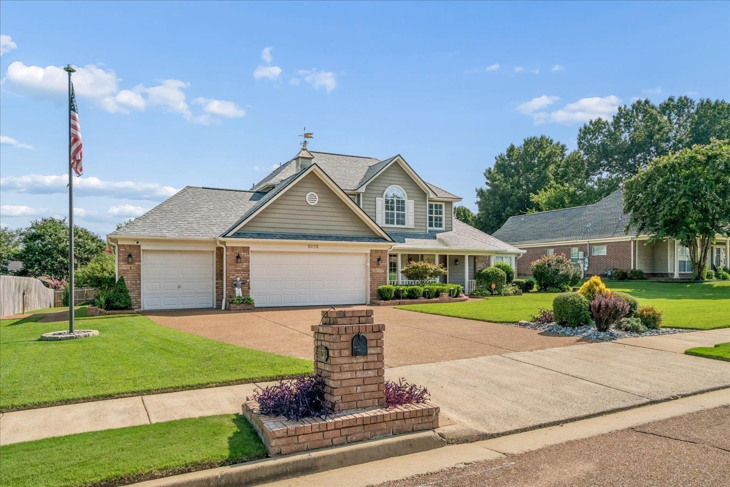 6075 Daybreak Dr Property Photo 3