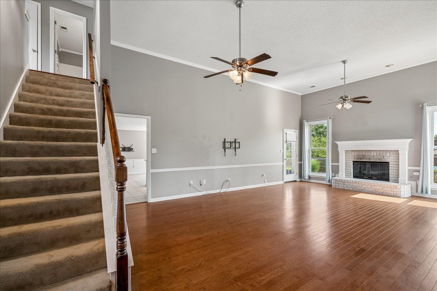 6075 Daybreak Dr Property Photo 12