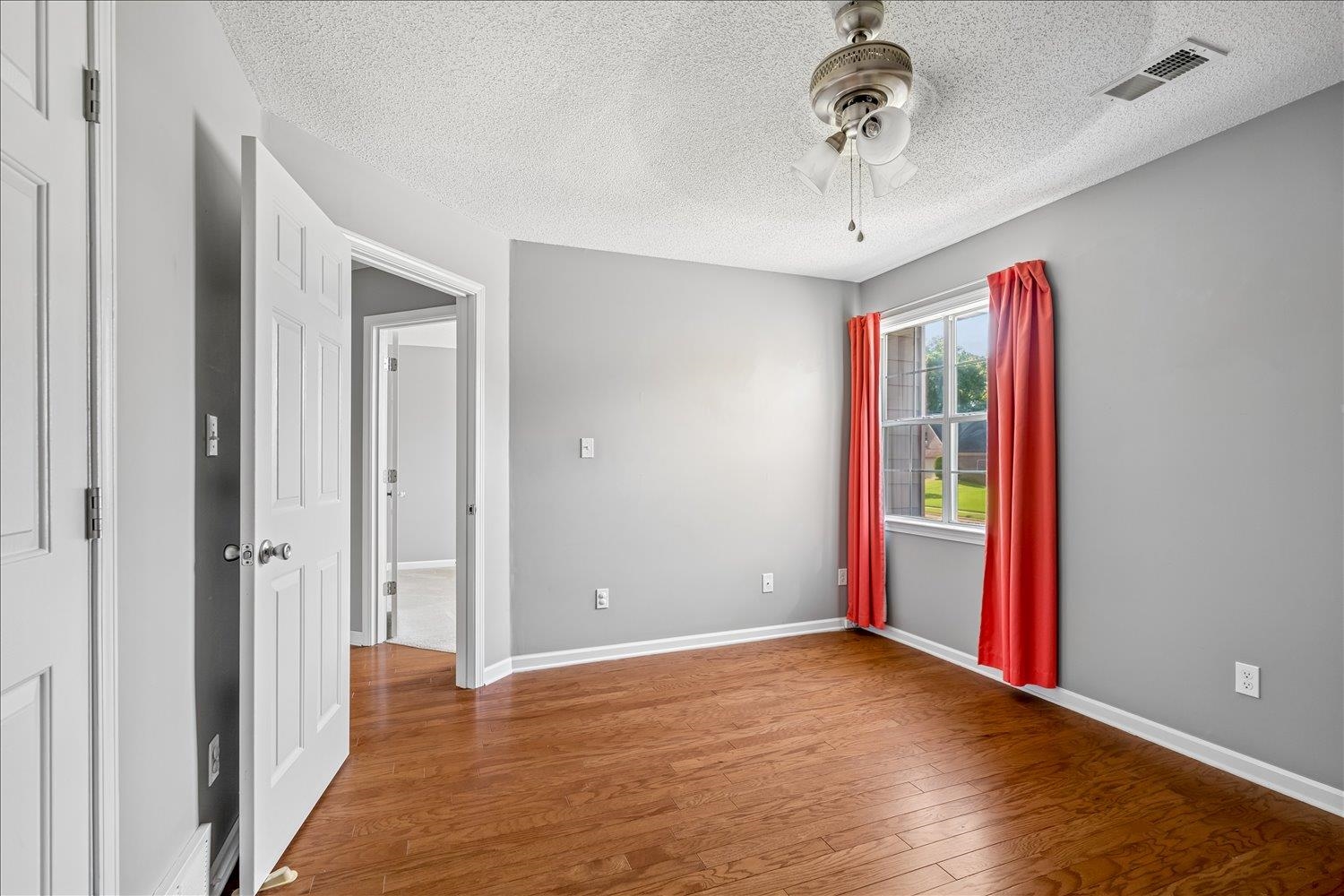 6075 Daybreak Dr Property Photo 25