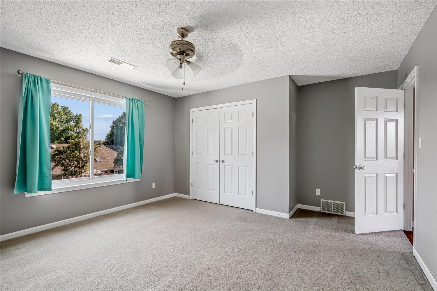 6075 Daybreak Dr Property Photo 26