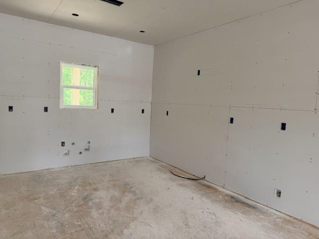185 Hardin Rd Property Photo 4