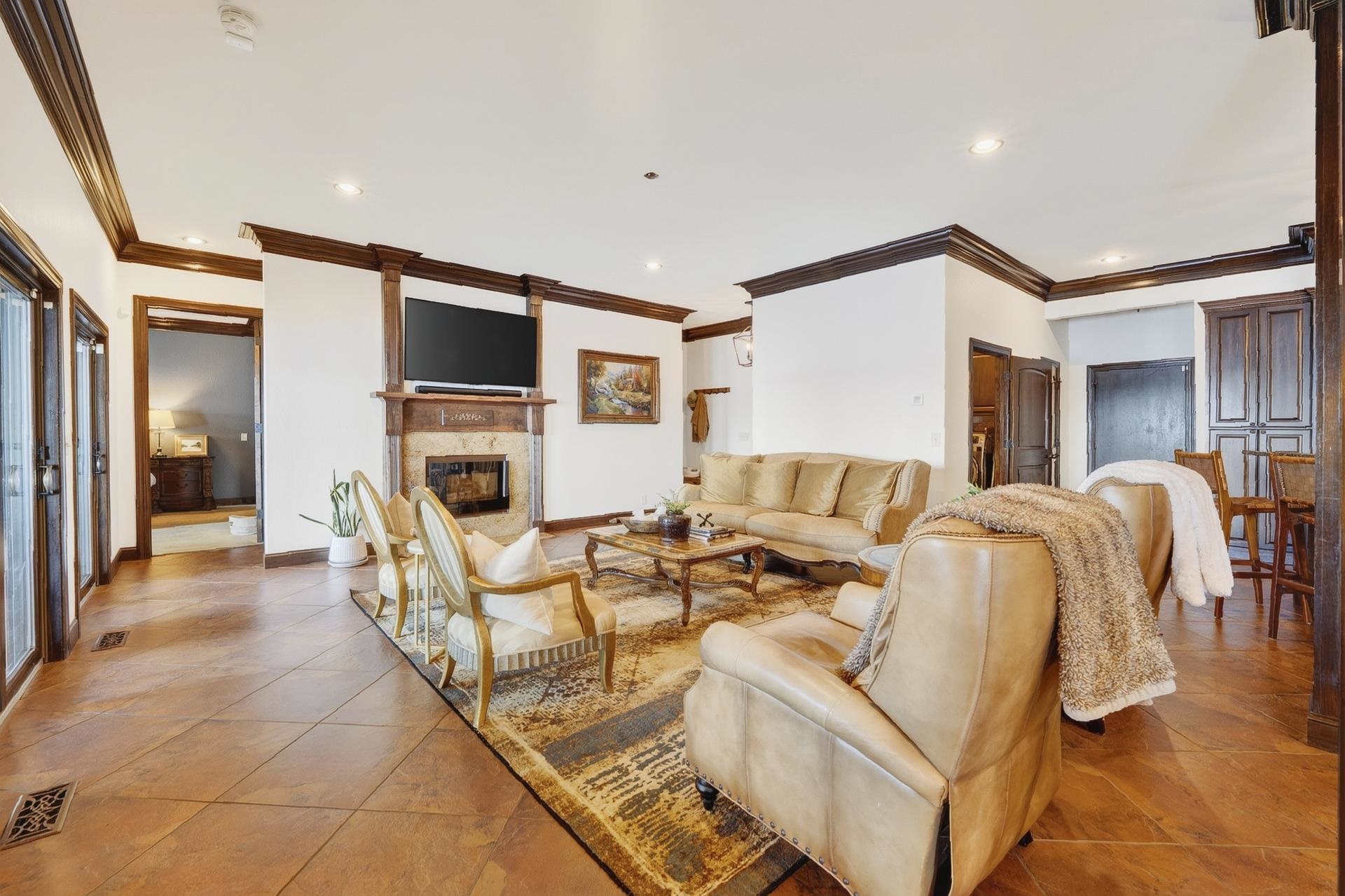 6 Glenview Dr Property Photo 5